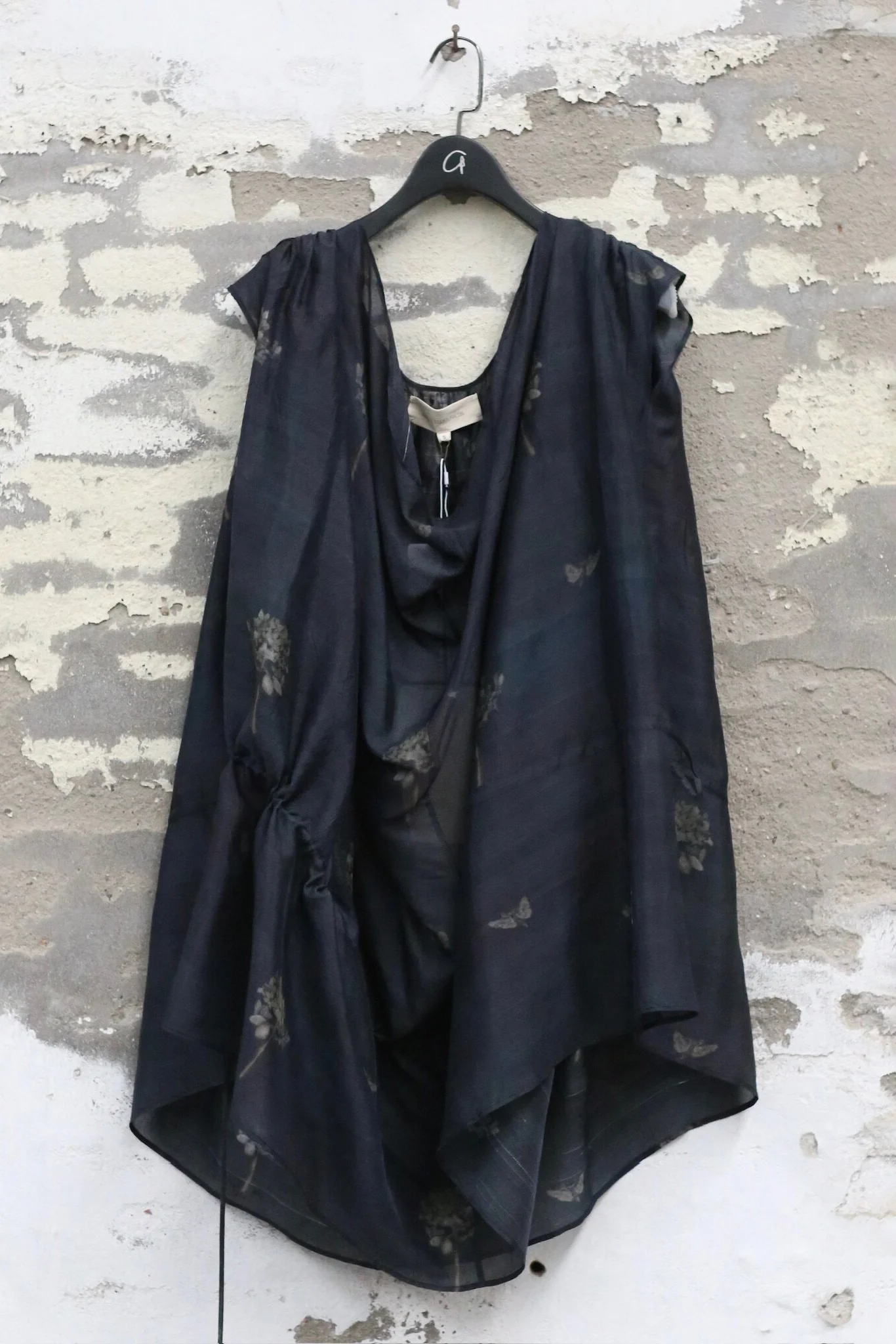 Mutedance Spring/Summer 2026 V-neck Loose Floral Dye Top/Shirt MD-MD26SS140 - Image 4