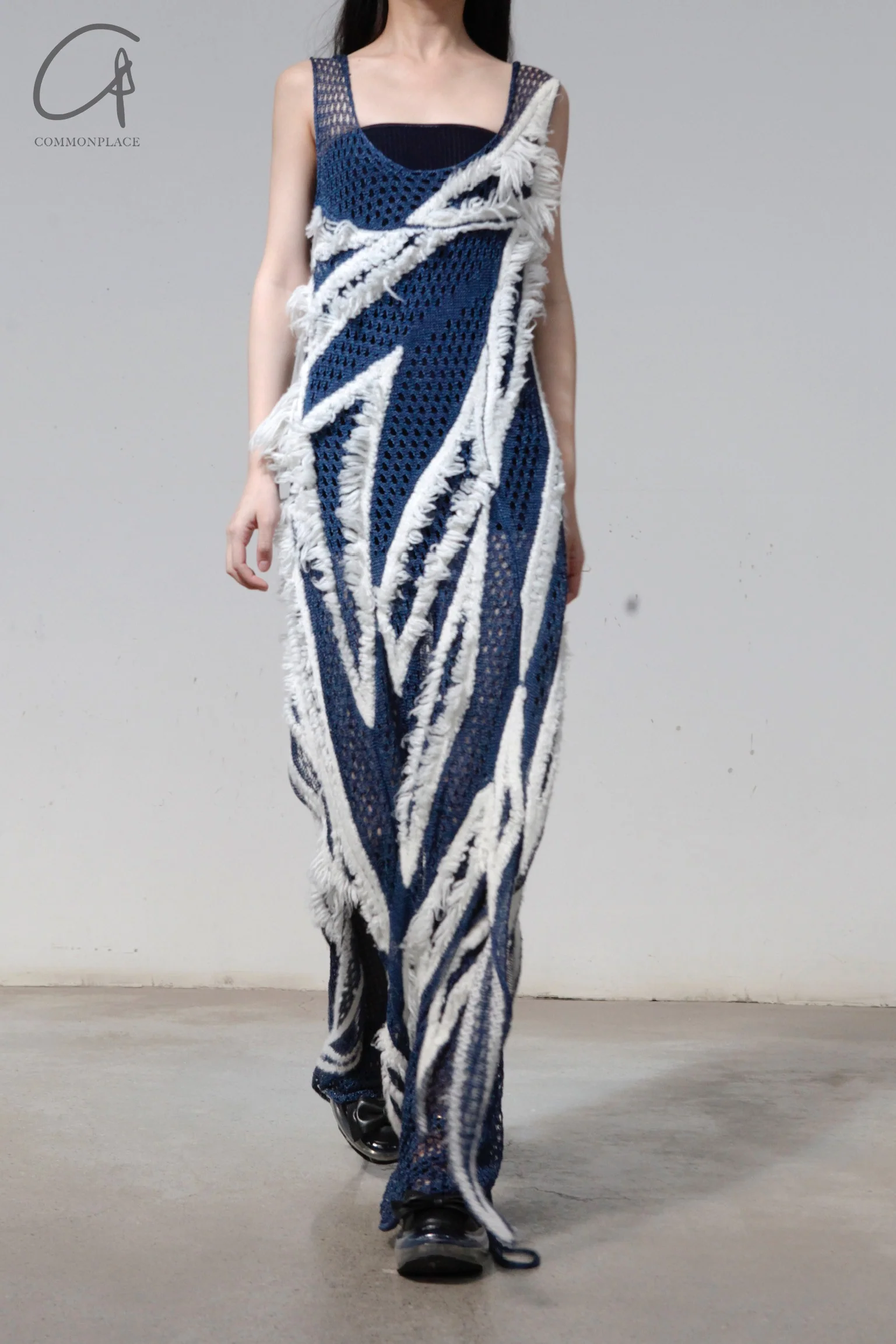 NAN KNITS geometric floating line wooly sleeveless long skirt (with inner layer) NAN-22111681-LANBAI-F