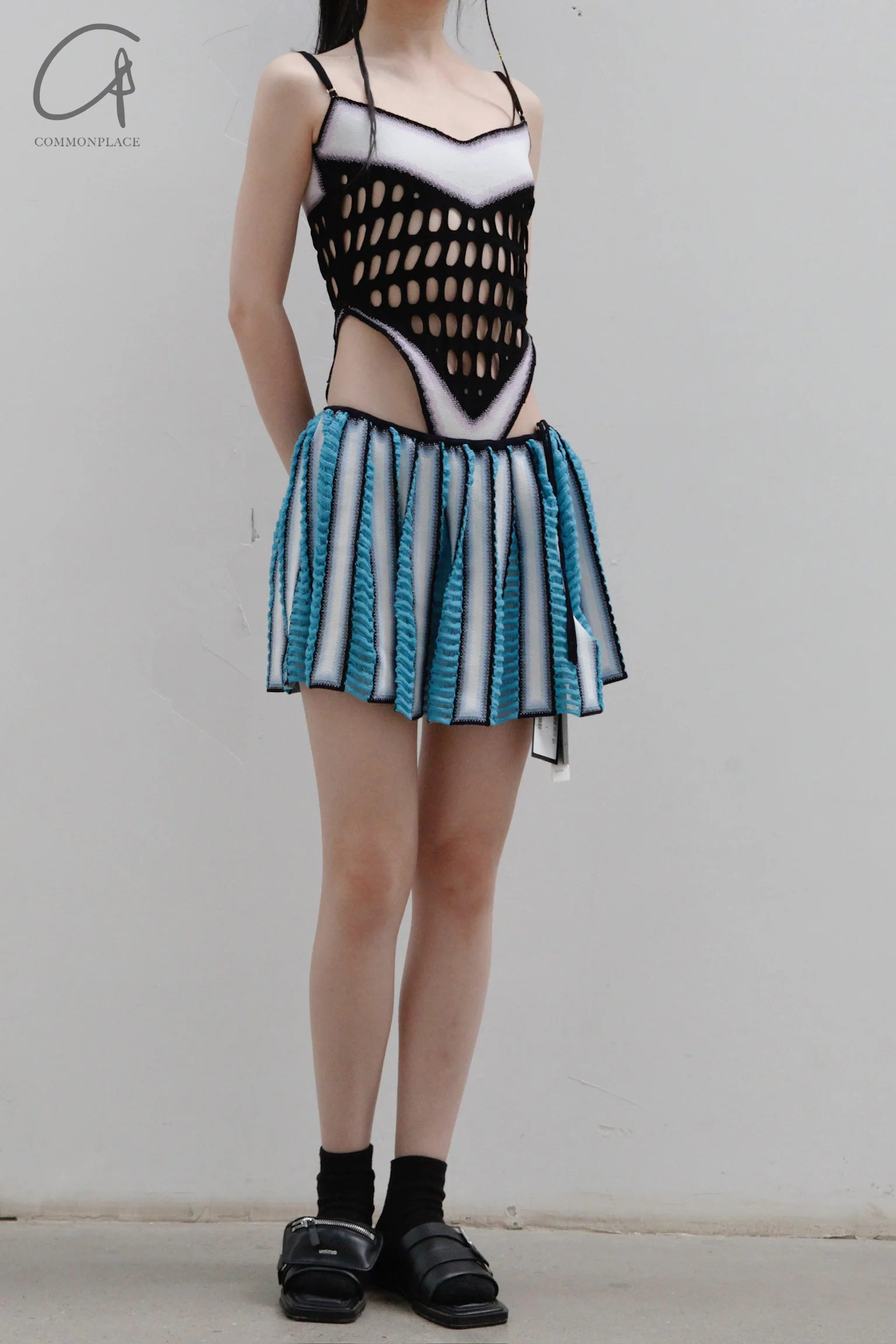 NAN KNITS gradient striped slim skirt 22051747 blue - Image 5
