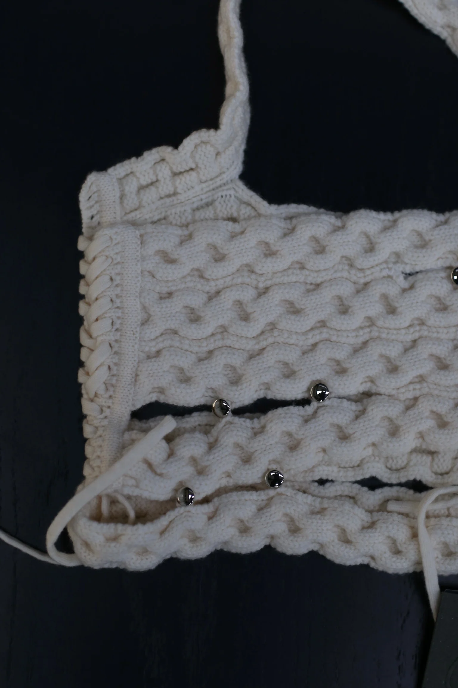 NAN KNITS irregular cable bra 22111773 white - Image 3