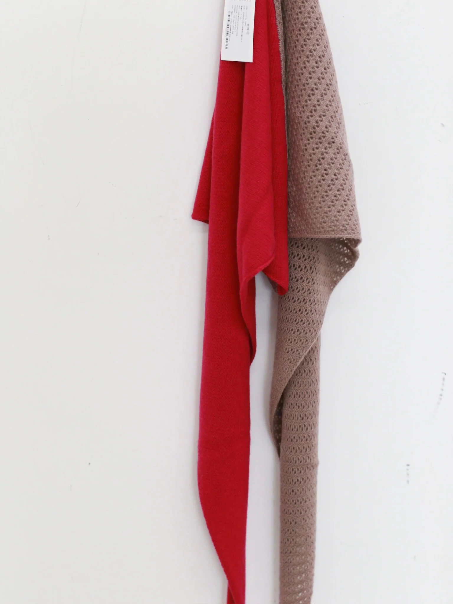 o cloche code 25 Fall/Winter Cashmere Two-tone Triangle Scarf OCC-OH01S820-YMOF Wild Berry/Lotus Pink - Image 3