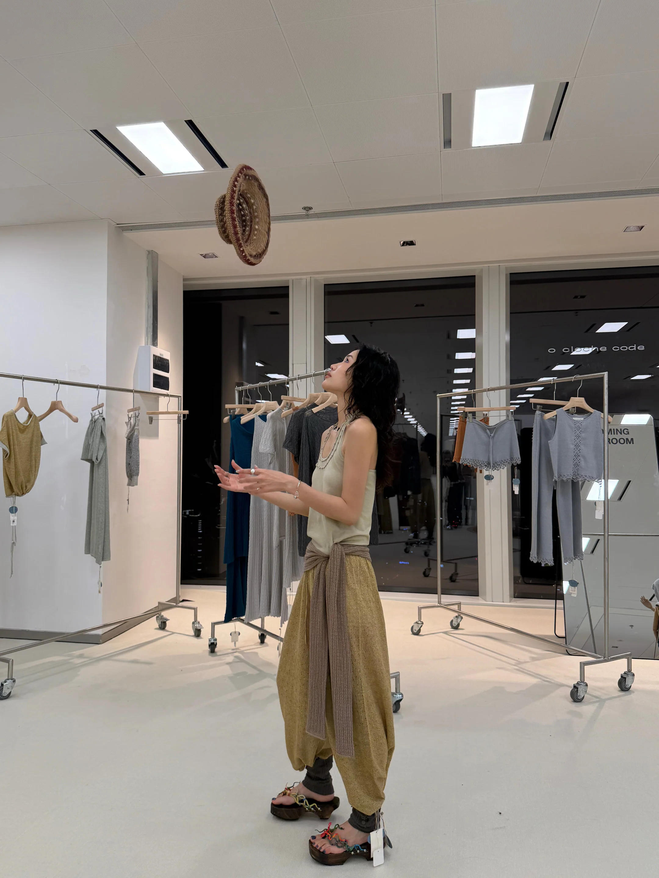o cloche code 26SS Hollow-out drawstring wide-leg pants OCC-OH26SP028-QSJ GRIT Light sand gold - Image 10