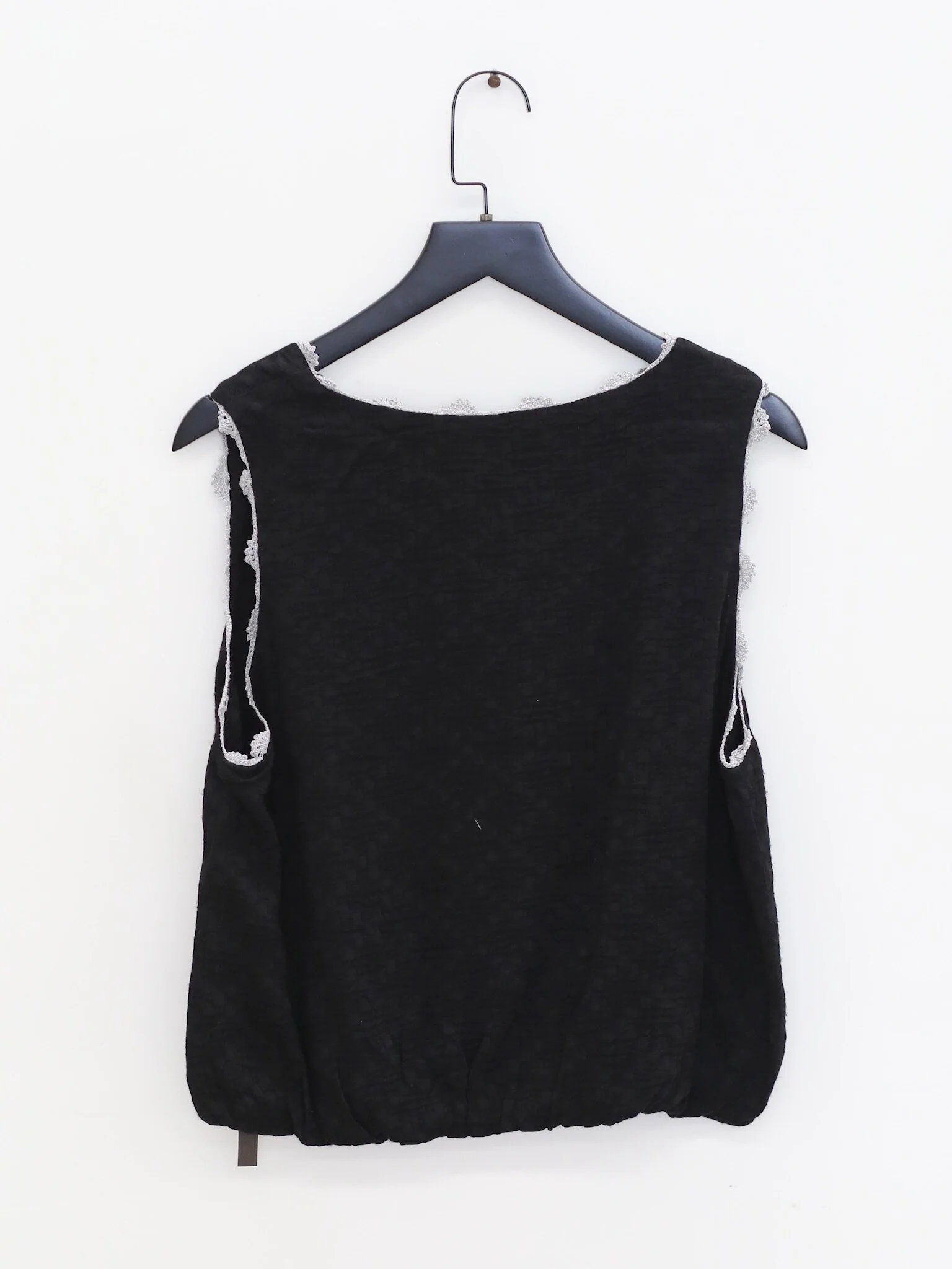 o cloche Code 26SS Jacquard Pattern Tulip-Hem Vest OCC-OS26SV004B-CH (Black) - Image 4