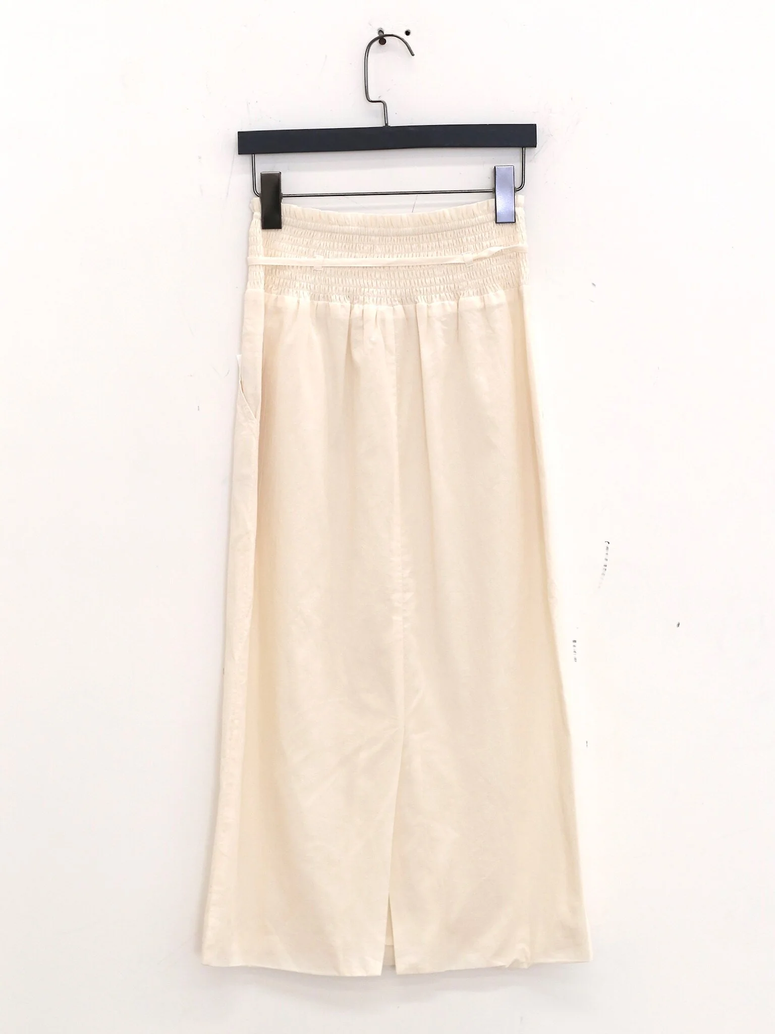 o cloche code 26SS Lightweight Straight Skirt OCC-OS26SQ011W-WB Soft Matte White - Image 4