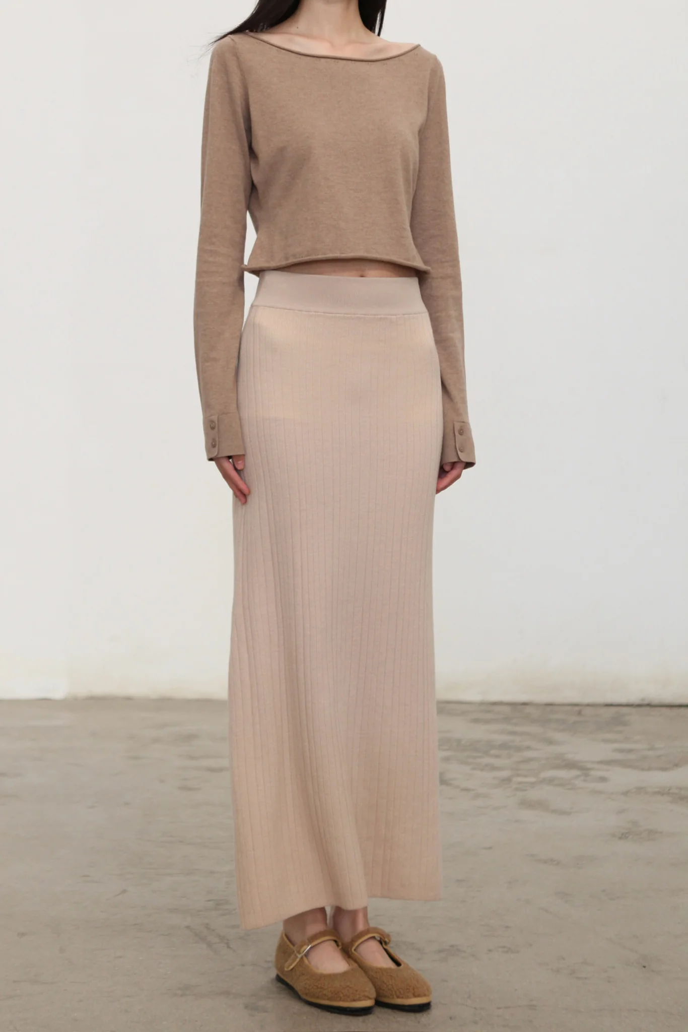 o cloche code wool knit curved midi skirt OCC-OH01Q801-LSM lace beige LACE - Image 2