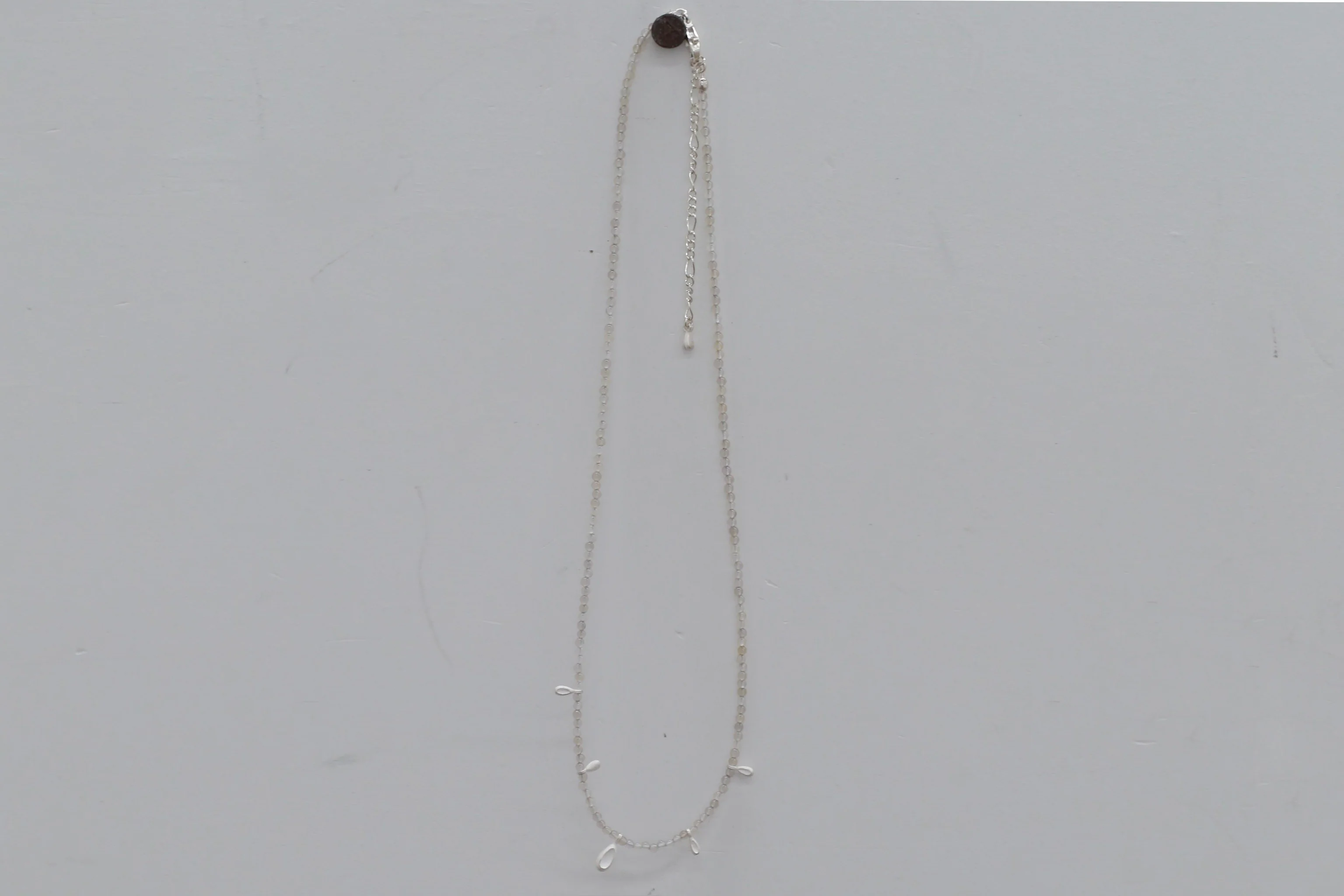OLIO E ACETO 24 Autumn and Winter Gray Agate Water Drop Fruit Beaded Necklace OLIO-OA11N09-YIN Silver - Image 4