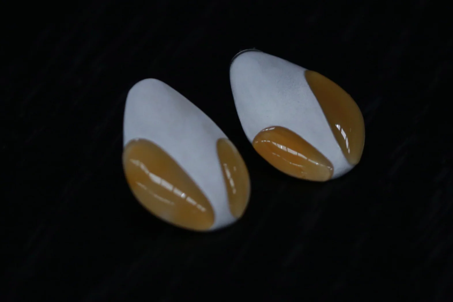 OLIO E ACETO 24 Autumn and Winter Sterling Silver Agate/White Jade Nut Earrings OLIO-OA11E13-HUIYIN Gray/Silver OLIO-OA11E12
