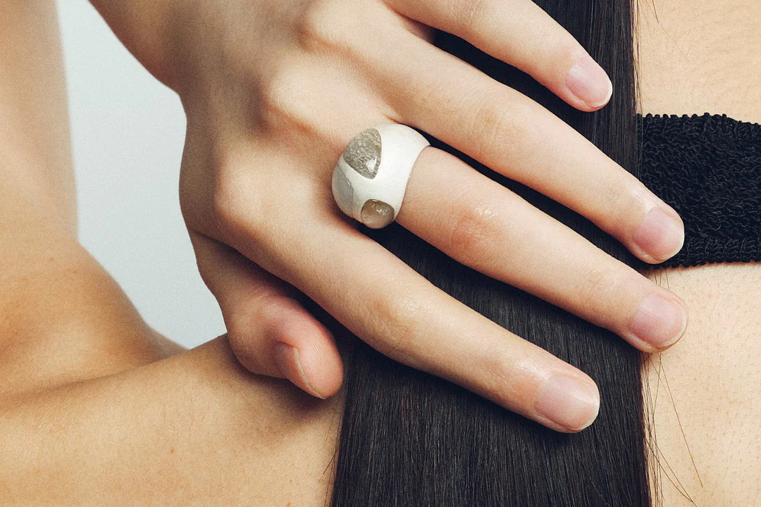 OLIO E ACETO 24 Autumn and Winter Sterling Silver Inlaid Fruit Core Ring OLIO-OA11F04-HBCY Gray/White/Tea/Silver - Image 7