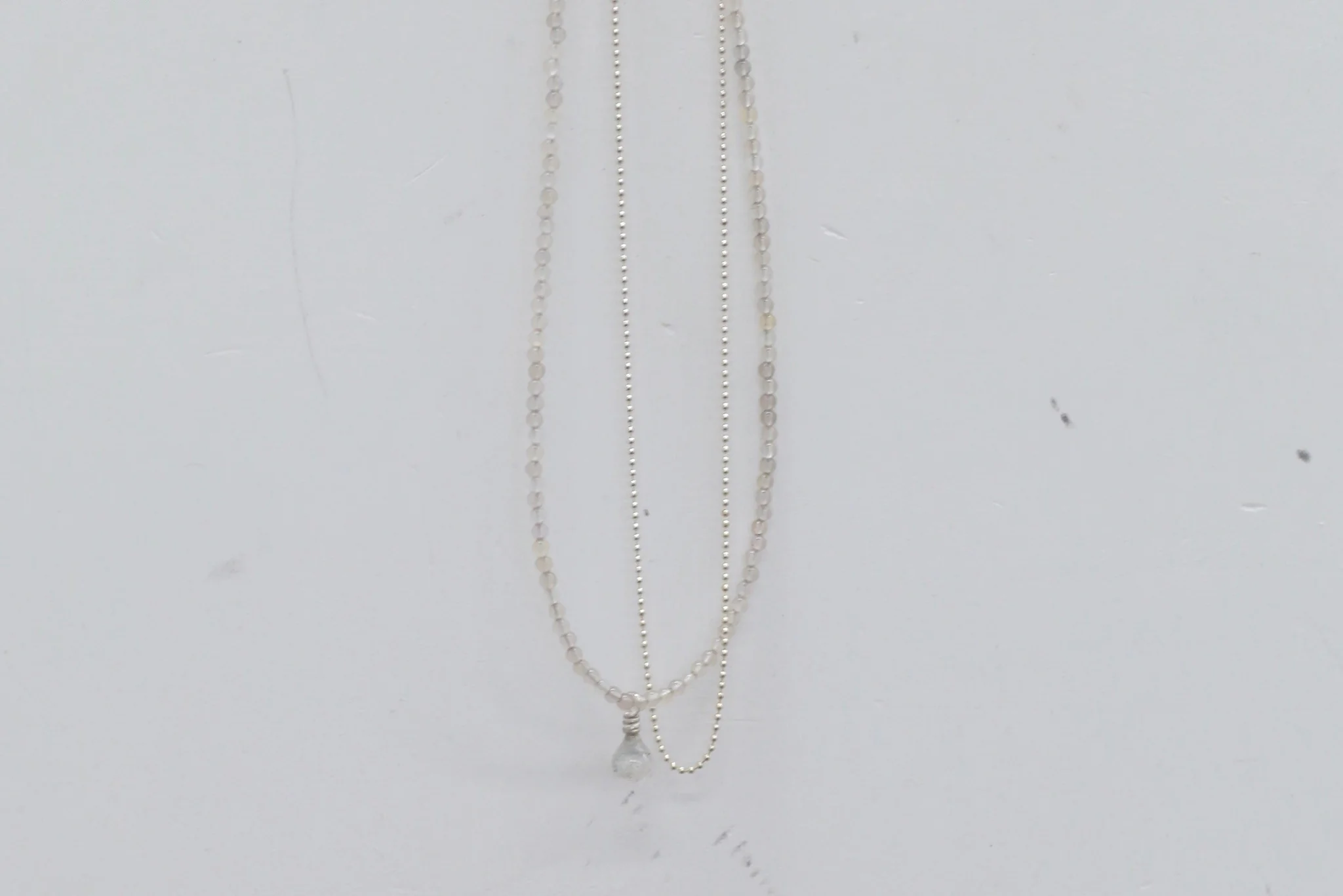 OLIO E ACETO 24 Autumn and Winter Thousand Layer Crystal Double Necklace OLIO-OA11N08-HUIYIN Gray/Silver - Image 2