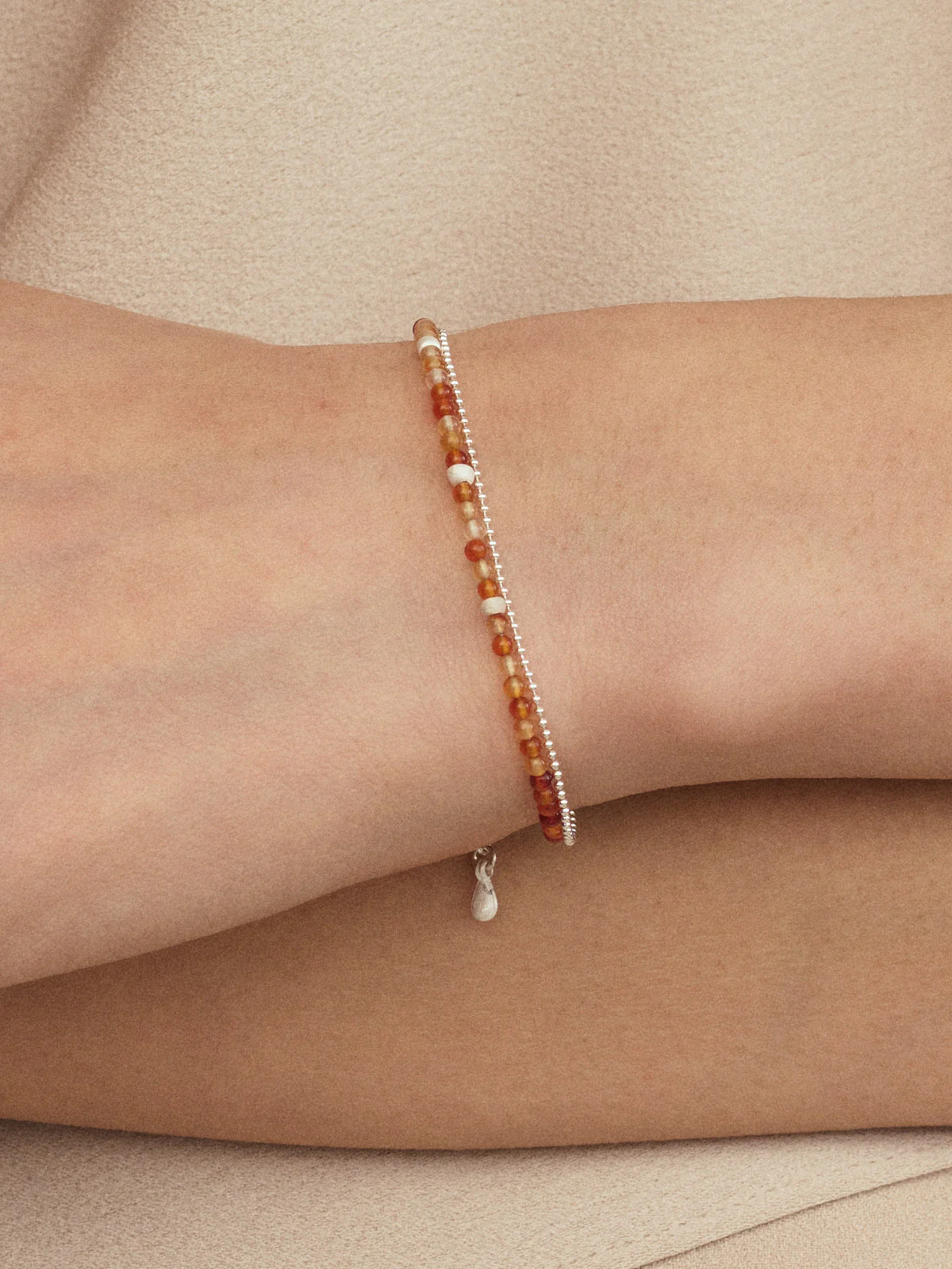 OLIO E ACETO New Year Collection Sterling Silver Red Agate Double-Layer Bracelet OLIO-OA13A24-JHY Orange/Silver - Image 5