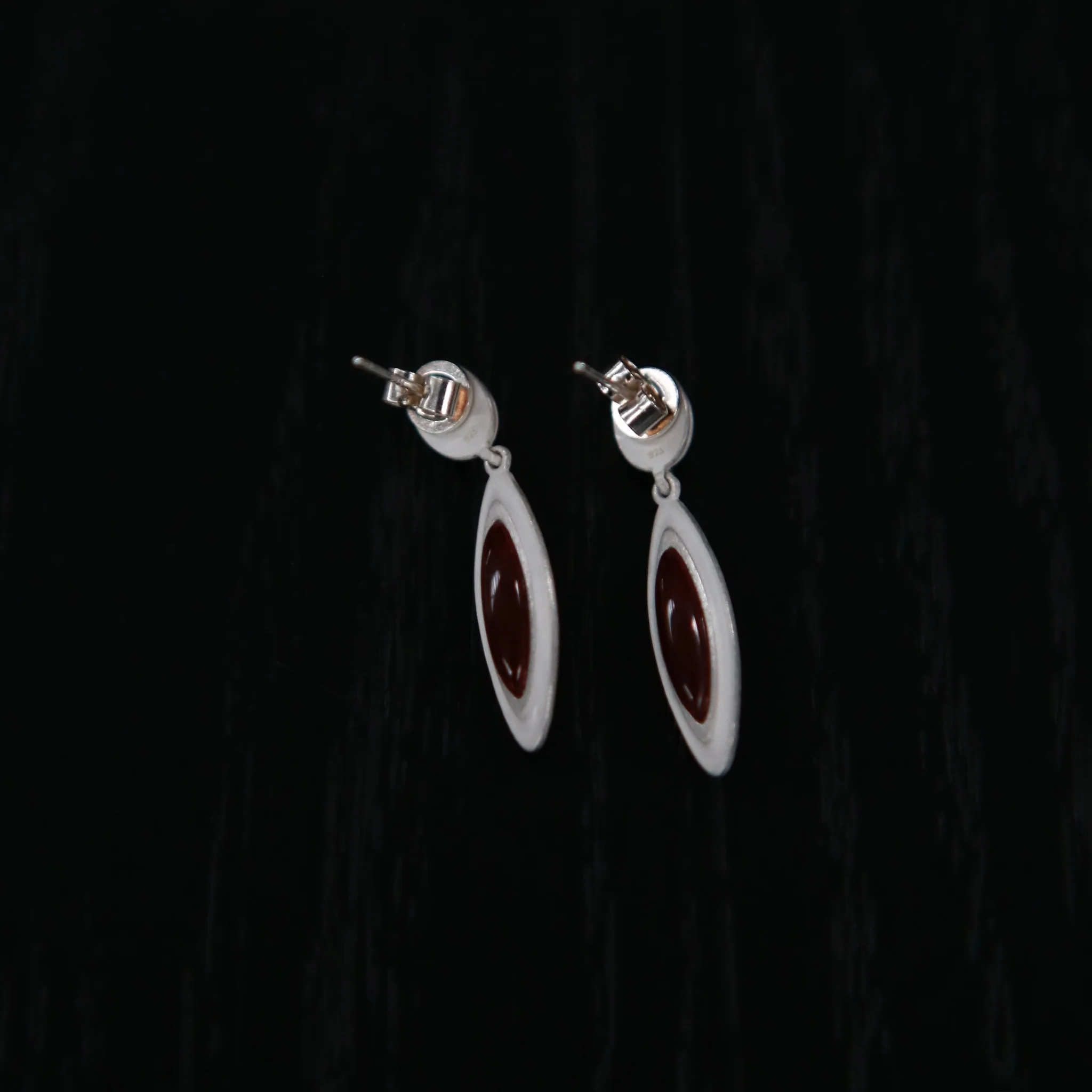 OLIO E ACETO New Year Series Sterling Silver Red Agate Shell Earrings OLIO-OA12E21-HY Red/Silver - Image 3