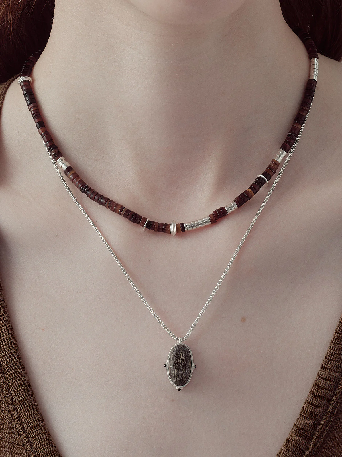 OLIO E ACETO Shell Silver Beaded Necklace OLIO-OA14N10-ZY Brown/Silver - Image 7