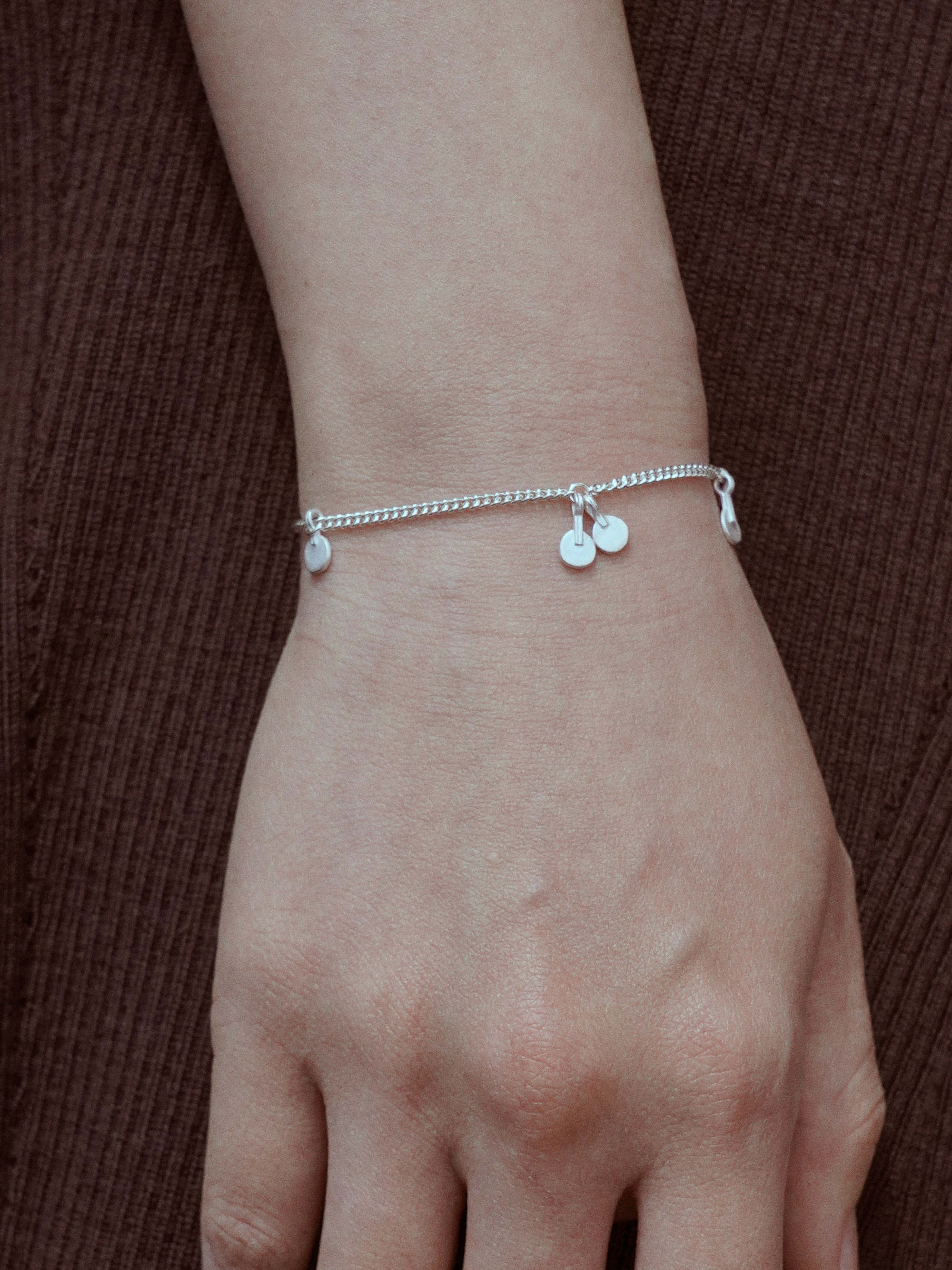 OLIO E ACETO Sterling Silver Circular Disc Bracelet OLIO-OA14A08-YIN Silver - Image 3