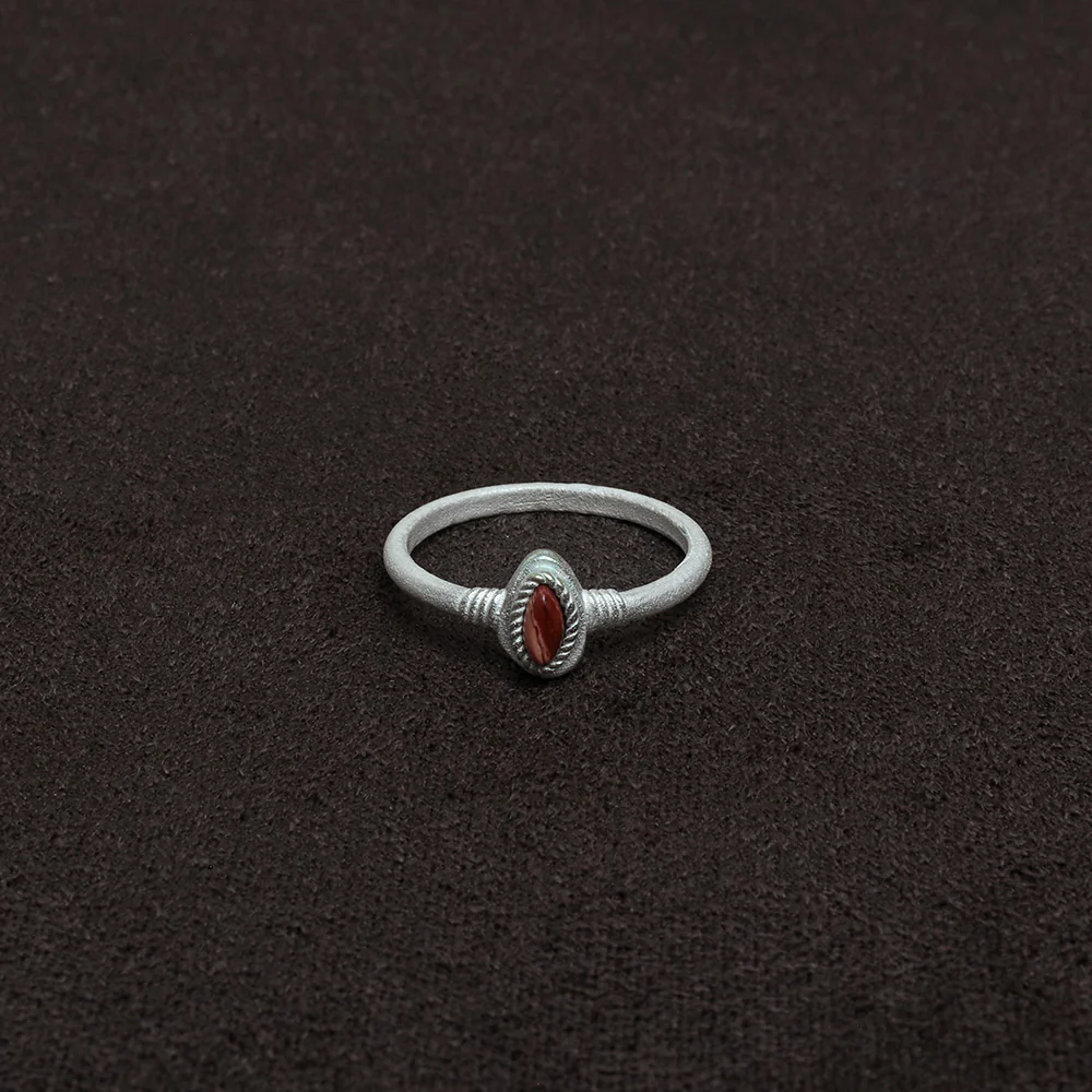 OLIO E ACETO Sterling Silver Lapis Lazuli/Red Snake Skin Jade Flower Ring OLIO-OA13F08-YH Red - Image 4