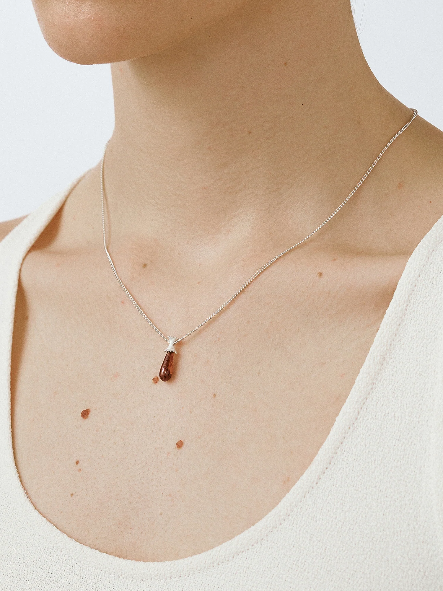 OLIO E ACETO Sterling Silver Quartzite/Lapis Lazuli/Red Snakeskin Jade Morning Dew Pendant Necklace OLIO-OA13N01-YH Red - Image 7