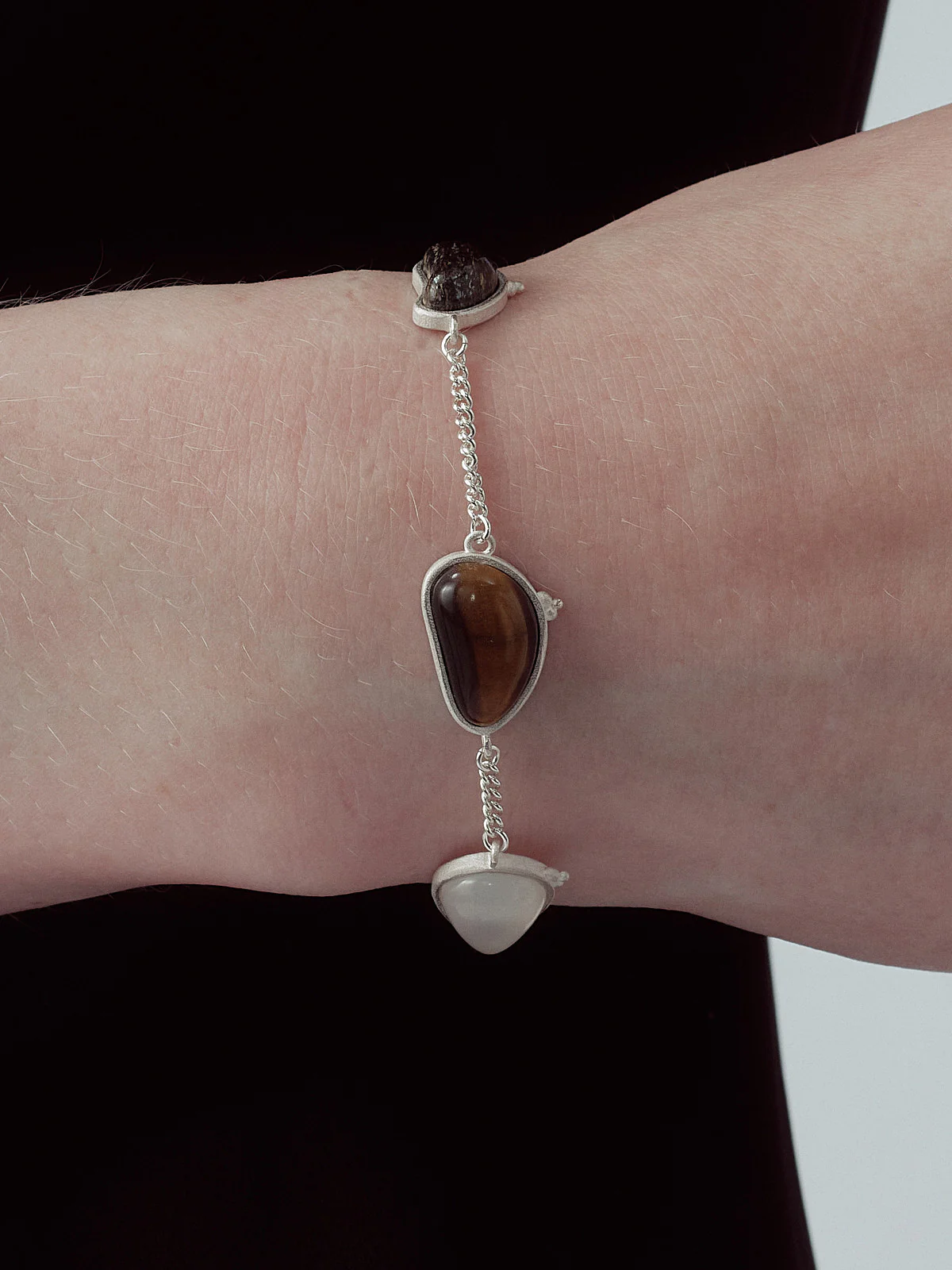 OLIO E ACETO Sterling Silver Secret Realm Multi-Pendant Bracelet OLIO-OA14A01-YZSZB Silver/Brown/Dark Brown/White - Image 6