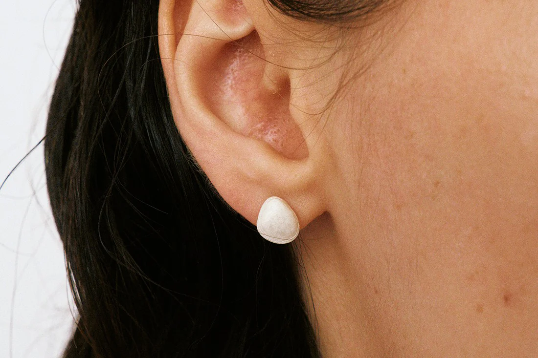 OLIO E ACETO Sterling Silver Shell Earrings OLIO-OA10E17-YIN Silver - Image 4