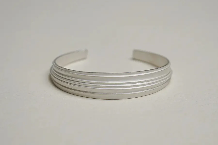 OLIO E ACETO sterling silver shell pattern thin bracelet OA10A11