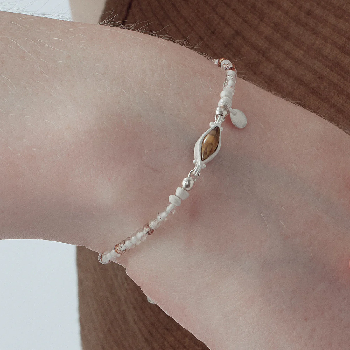 OLIO E ACETO Sterling Silver Tiger's Eye Pod Bracelet OLIO-OA14A11-ZY Silver/Brown - Image 2