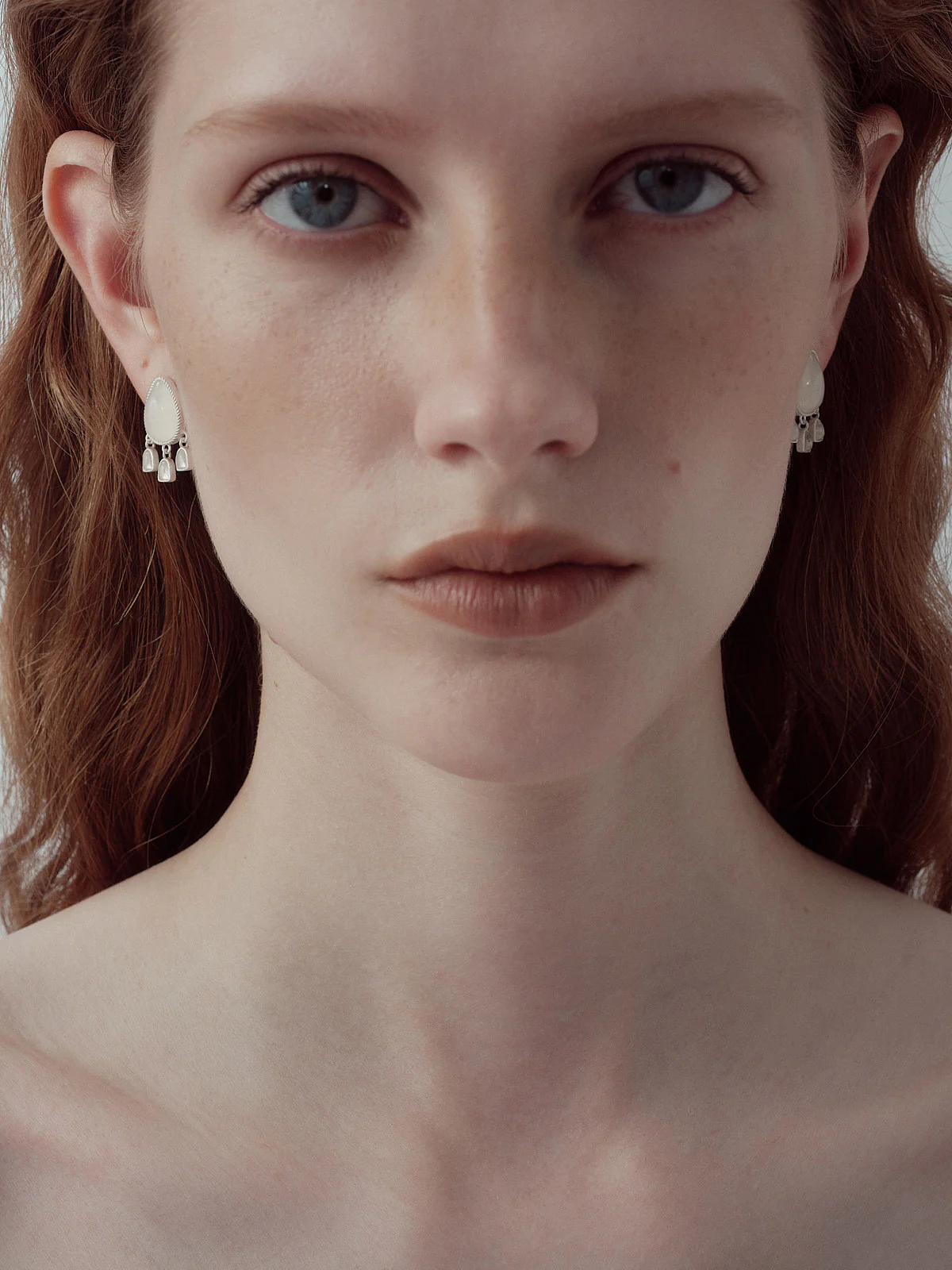 OLIO E ACETO Sterling Silver White Chalcedony Halo Wind Chime Earrings OLIO-OA14E03-BAIYIN White/Silver - Image 6