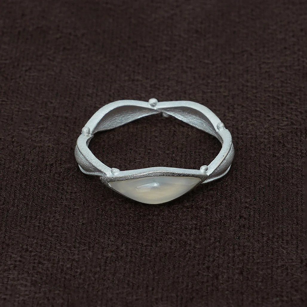 OLIO E ACETO Sterling Silver/White Chalcedony/Tiger's Eye Flower Crown Ring OLIO-OA14F06-BY White/Silver （OA14F05）