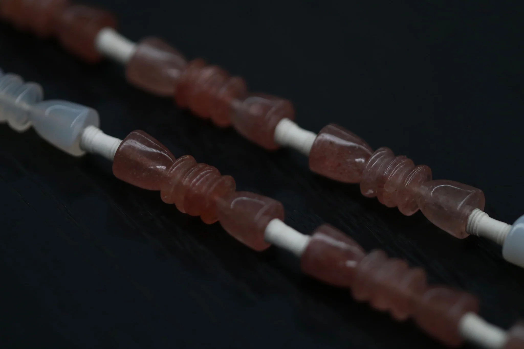 OLIO E ACETO Tanabata Special Series Agate Strawberry Crystal Fruit Necklace OLIO-OA11N23-YIN-F Silver - Image 3