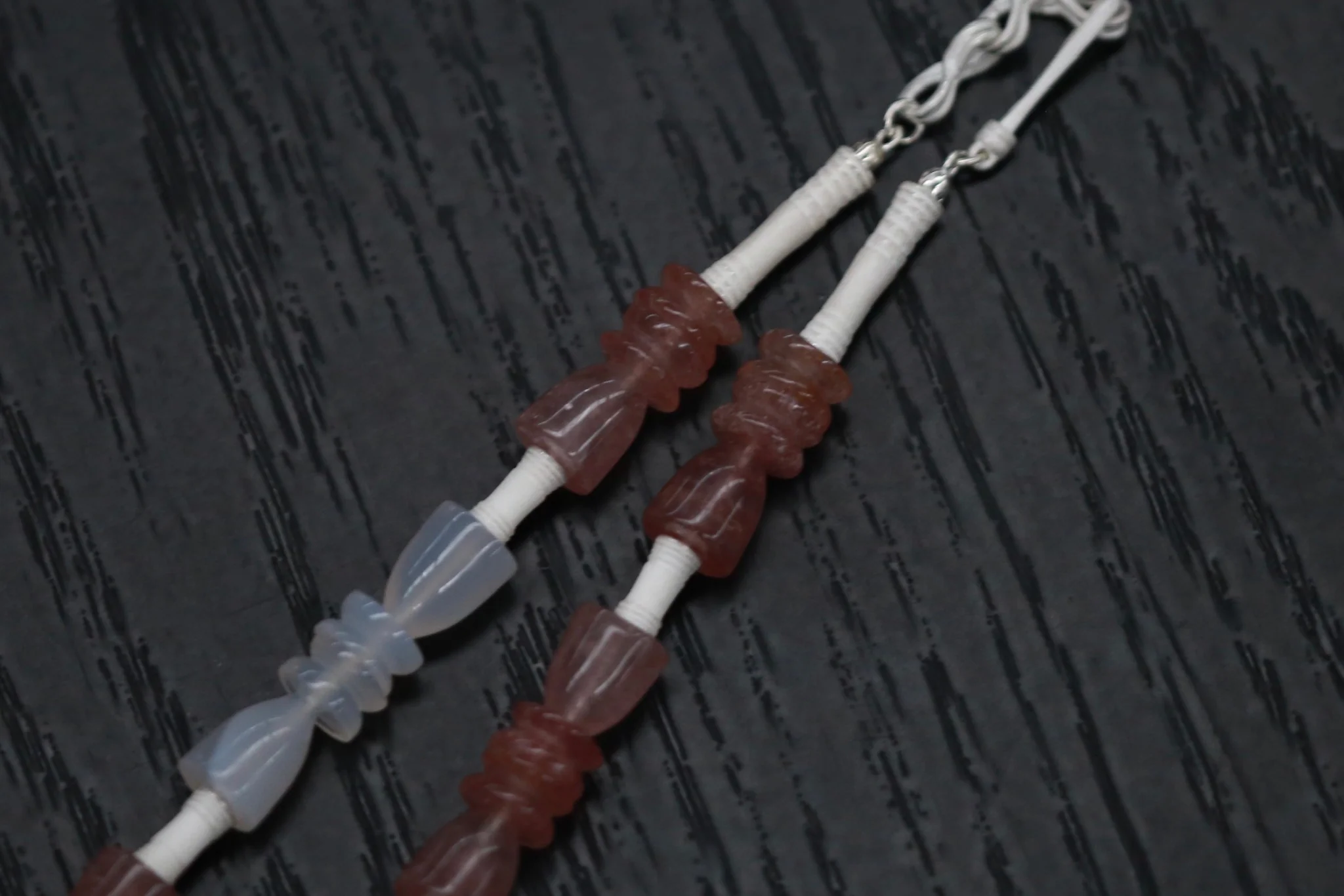 OLIO E ACETO Tanabata Special Series Agate Strawberry Crystal Fruit Necklace OLIO-OA11N23-YIN-F Silver - Image 4