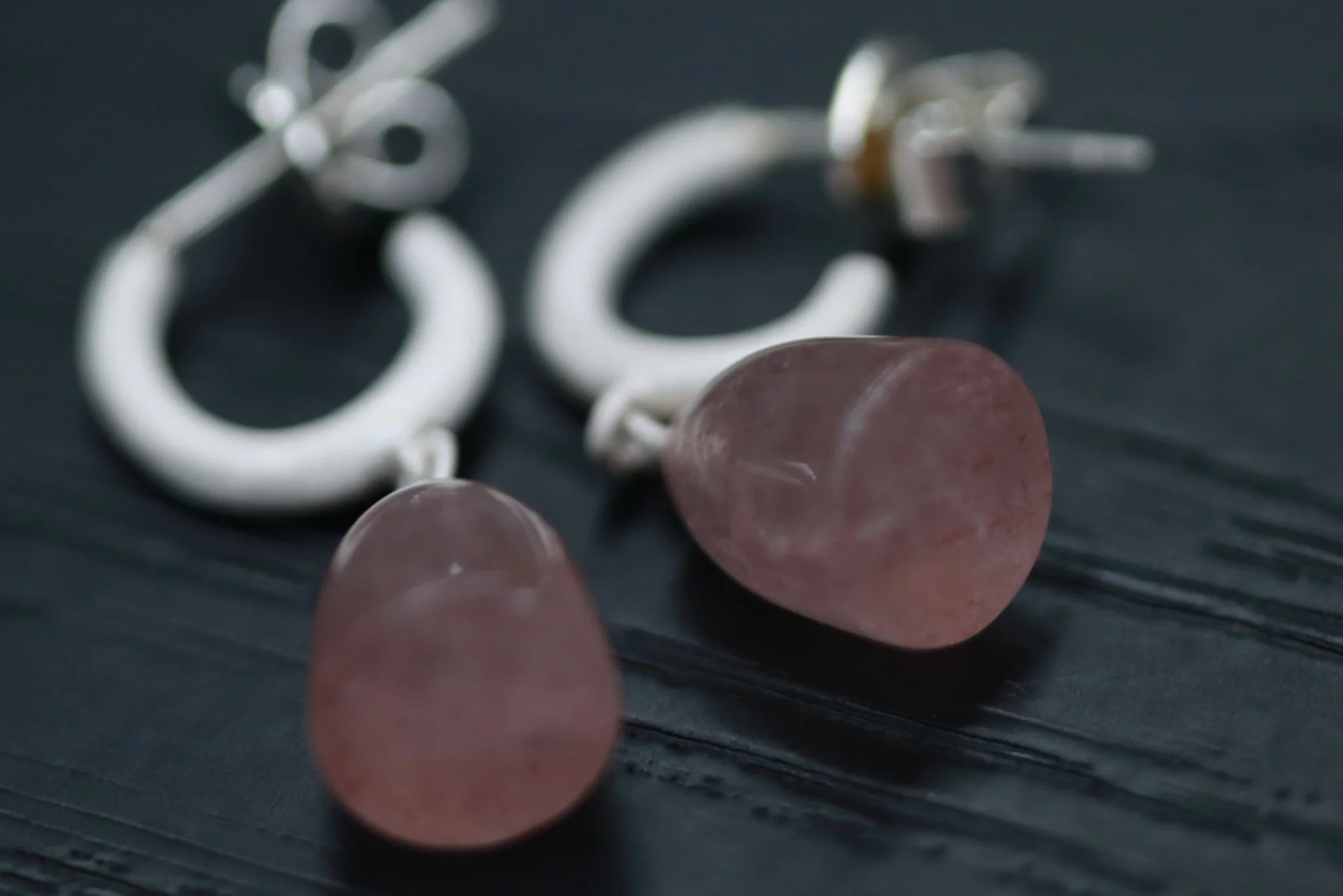 OLIO E ACETO Tanabata Special Series Strawberry Crystal Bell Fruit Earrings OLIO-OA11E19-YIN-F Silver - Image 2
