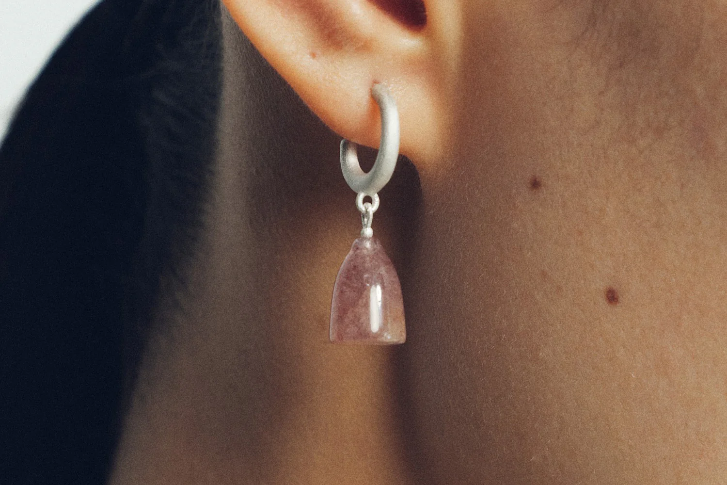 OLIO E ACETO Tanabata Special Series Strawberry Crystal Bell Fruit Earrings OLIO-OA11E19-YIN-F Silver - Image 5