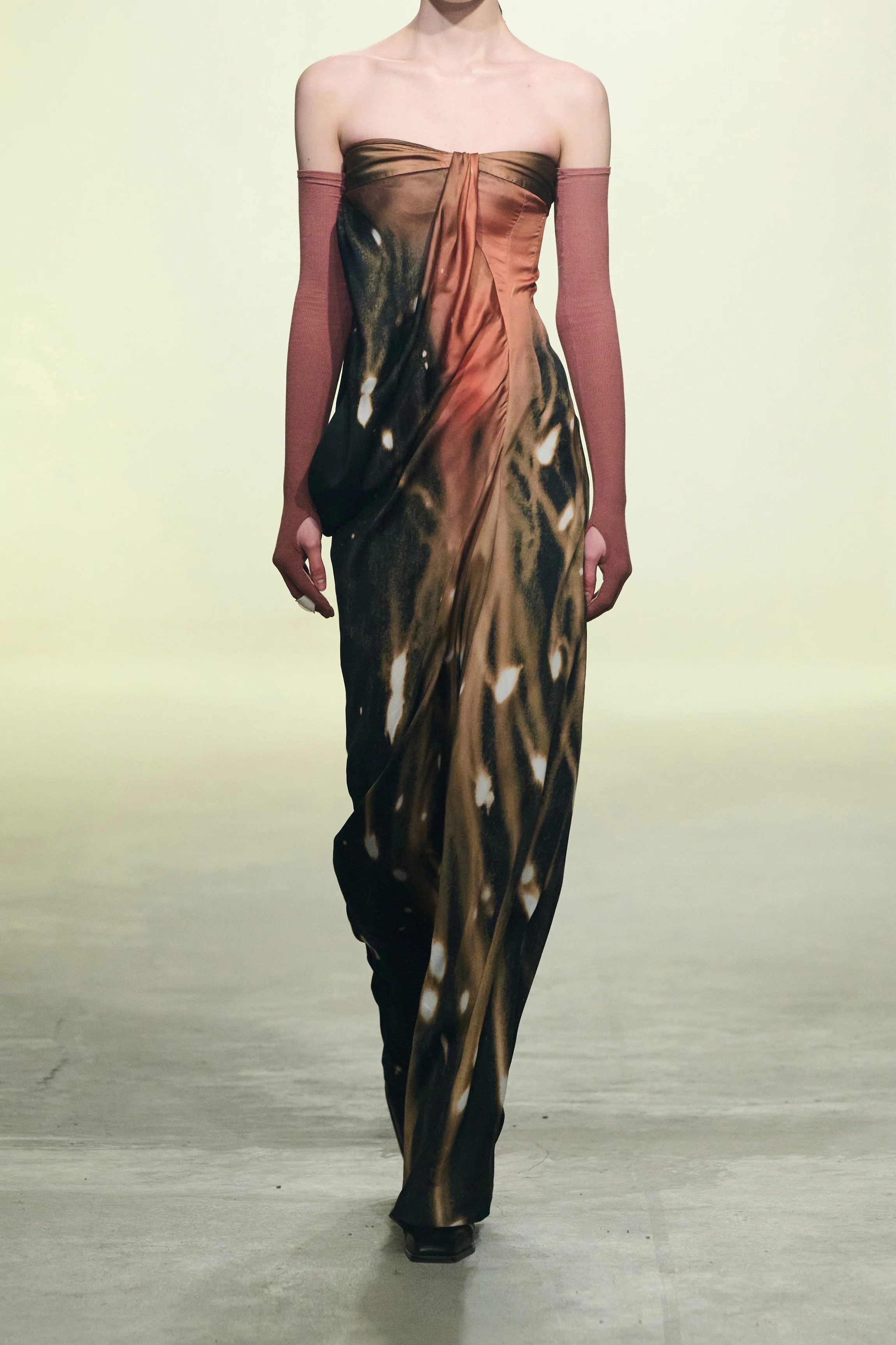 OUDE WAAG 24 Autumn and Winter Asymmetric Drape Dress OW-24AW- DS23P2BL092-HF POW1 Black Pink OW-24AW-DS02P1PK220