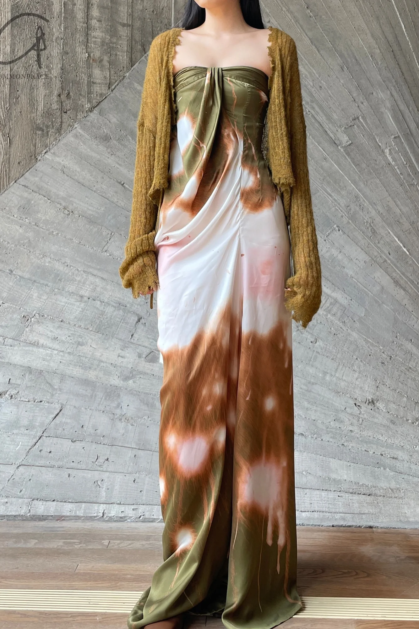 OUDE WAAG 24 Autumn and Winter Asymmetric Drape Dress OW-24AW- DS23P2GR053-LC POW1 Green Orange OW-24AW-DS02P1PK220 - Image 2