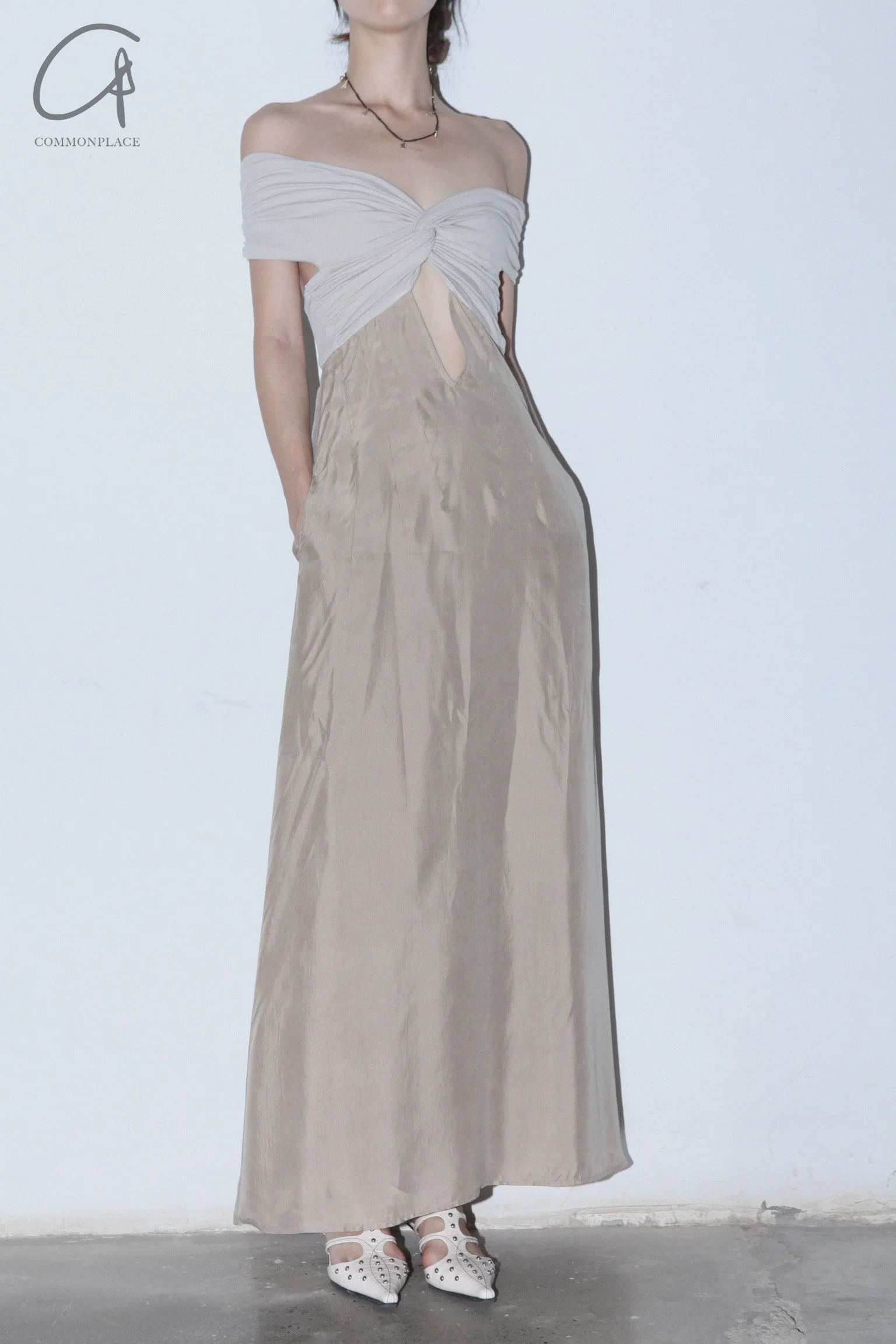 OUDE WAAG 24 autumn and winter knot patchwork dress OW-OW-24AW-DS21R1GY820-HUIMI gray beige - Image 3