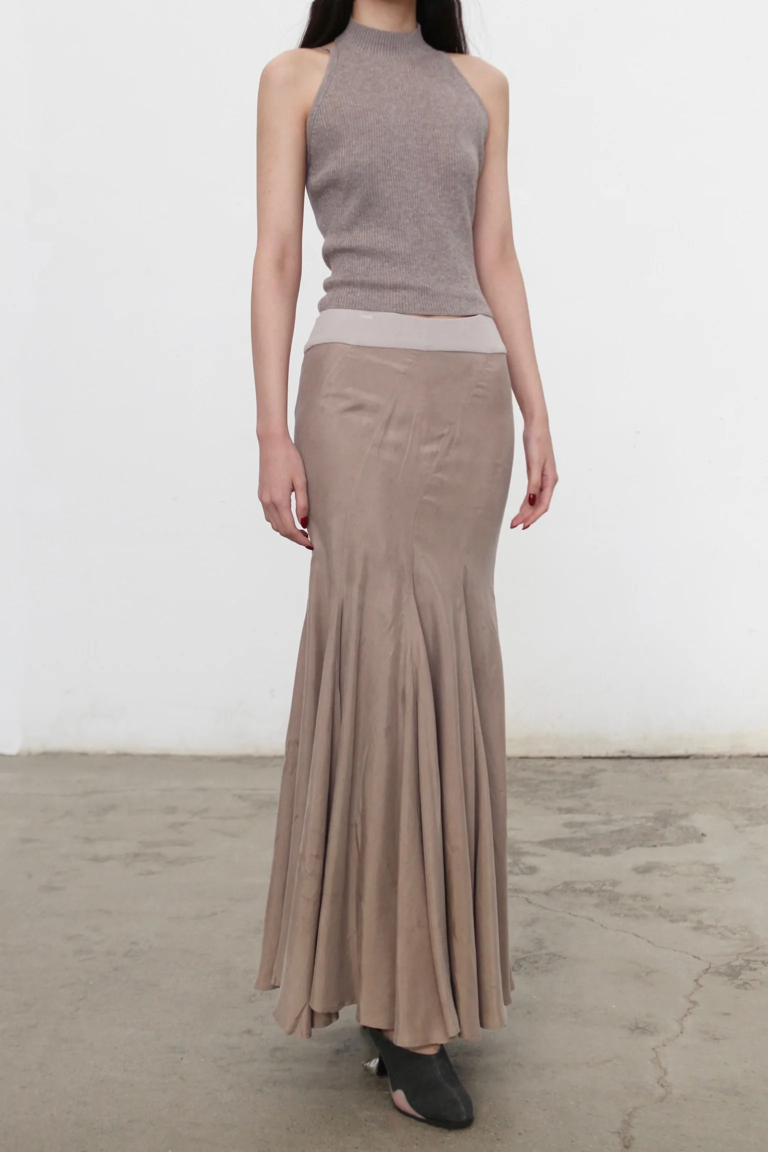 OUDE WAAG 25 Spring/Summer High Neck Backless Silk Knit Vest OW-OW-25SS-KT04W1GY870-WH Fog Gray OW-25SS-KT05 - Image 3