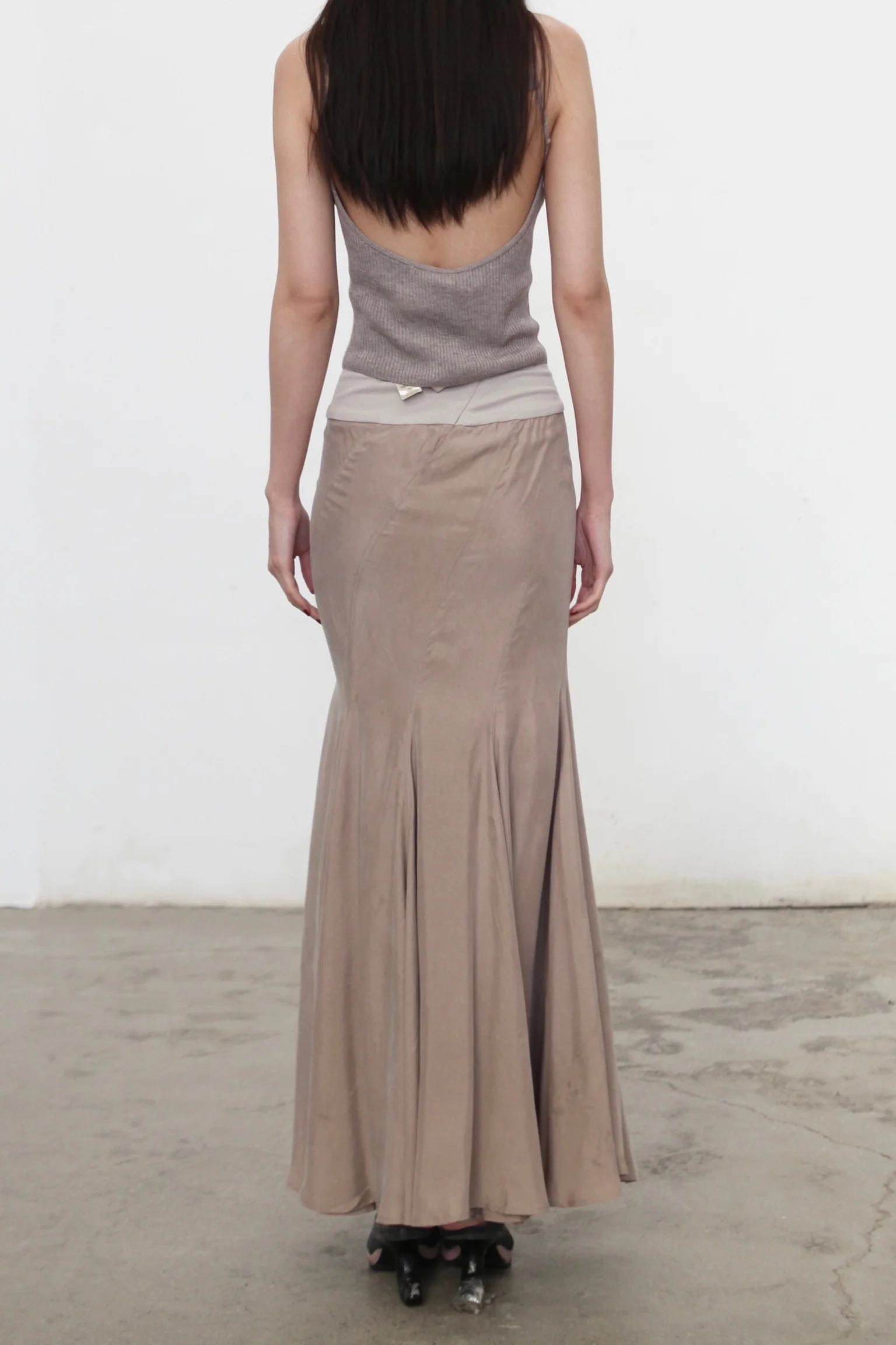 OUDE WAAG 25 Spring/Summer High Neck Backless Silk Knit Vest OW-OW-25SS-KT04W1GY870-WH Fog Gray OW-25SS-KT05 - Image 4
