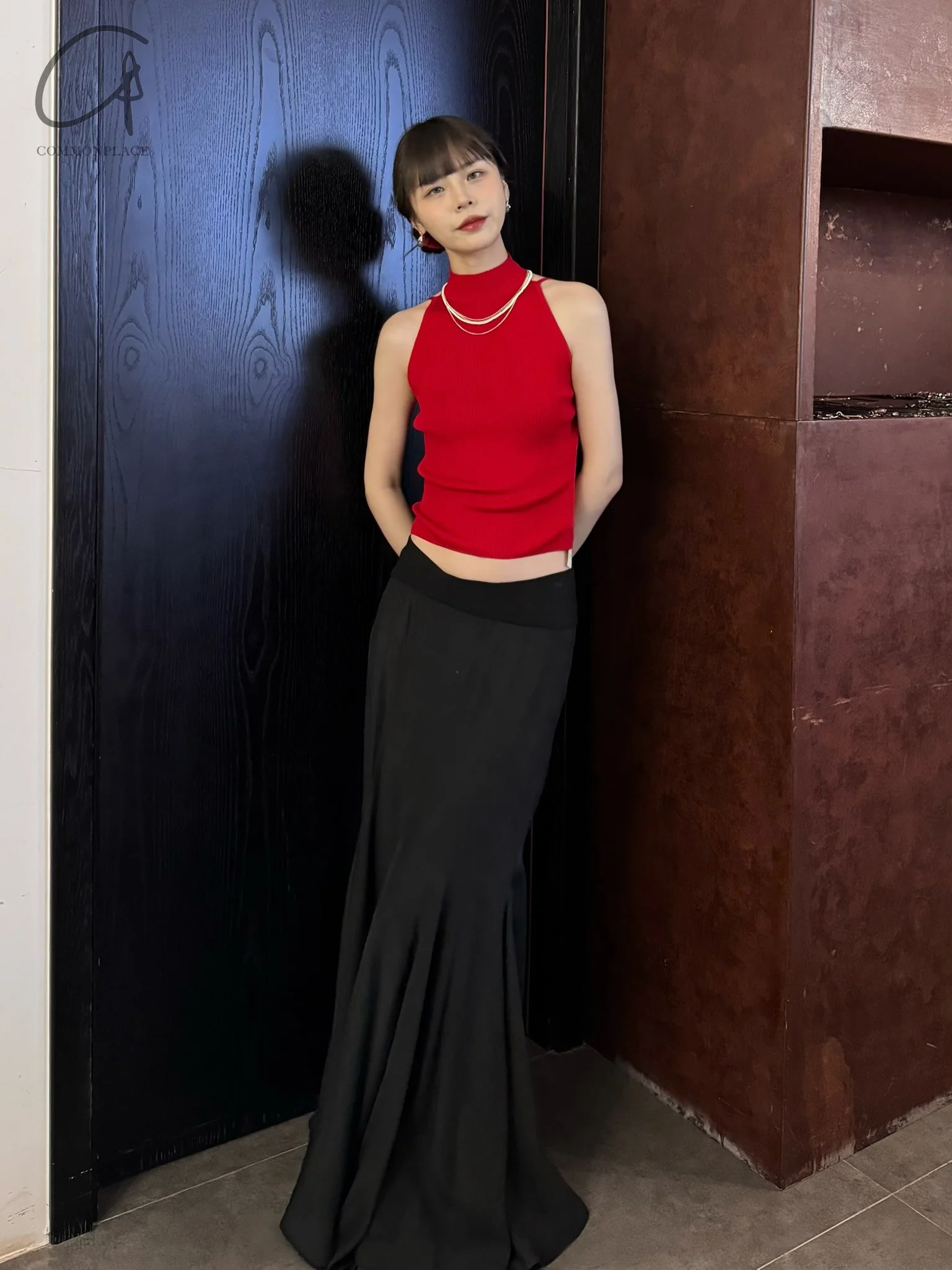 OUDE WAAG 25 Spring/Summer High Neck Backless Silk Knitted Vest OW-OW-25SS-KT05-HONG Red - Image 7