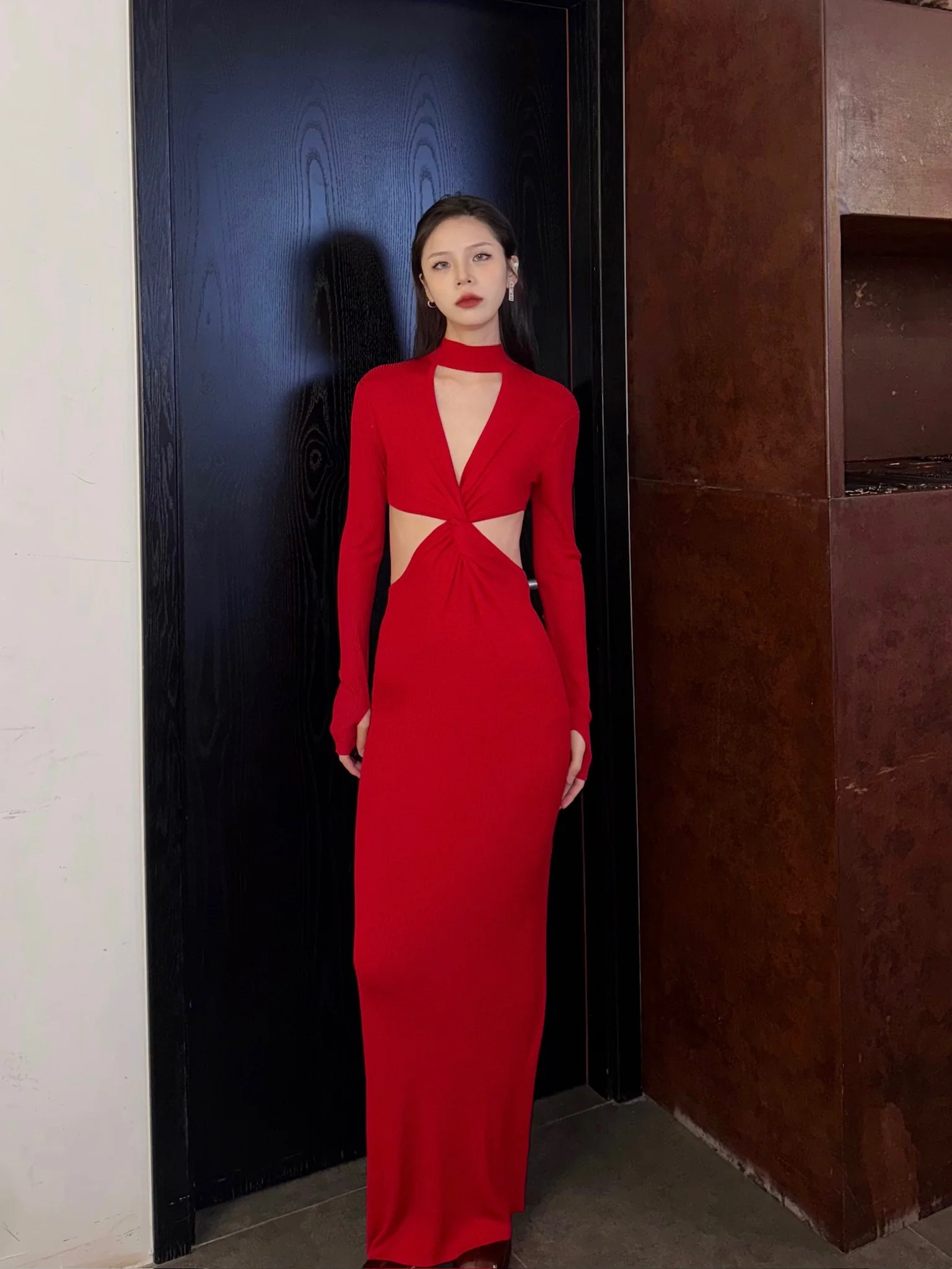 OUDE WAAG 25 Spring/Summer Hollow Knot Silk Knit Dress OW-OW-25SS-KD04-HONG Red - Image 14