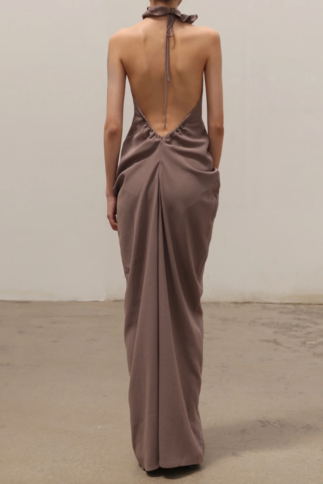 OUDE WAAG Ruffled Neck Draped Dress OW-OW-25SS-DS24T1GY870-WUHUI Fog Gray (OW-OW-25SS-DS24T1GR870-WUHUI) - Image 2