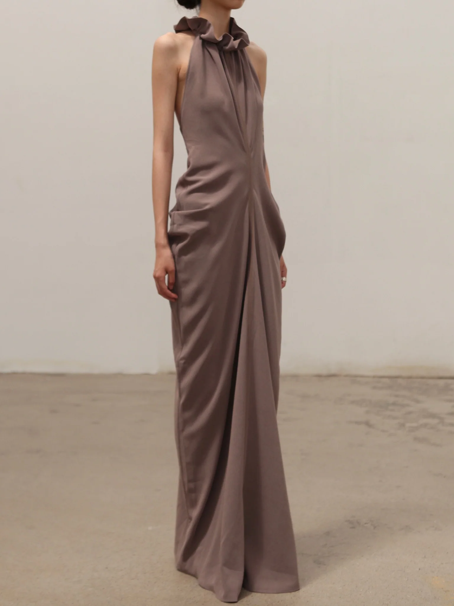 OUDE WAAG Ruffled Neck Draped Dress OW-OW-25SS-DS24T1GY870-WUHUI Fog Gray (OW-OW-25SS-DS24T1GR870-WUHUI) - Image 4