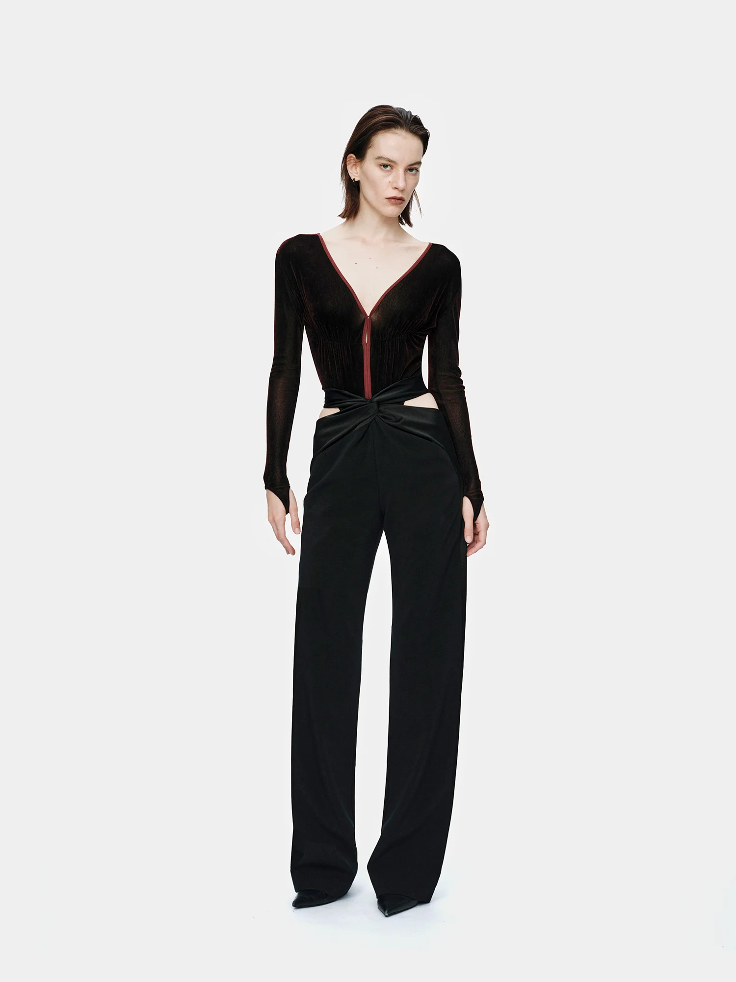 OUDE WAAG 26 Early Spring Stretch Velvet Ruffled Jumpsuit OW-26RS-BD01N1-BL092 Black and Red - Image 7