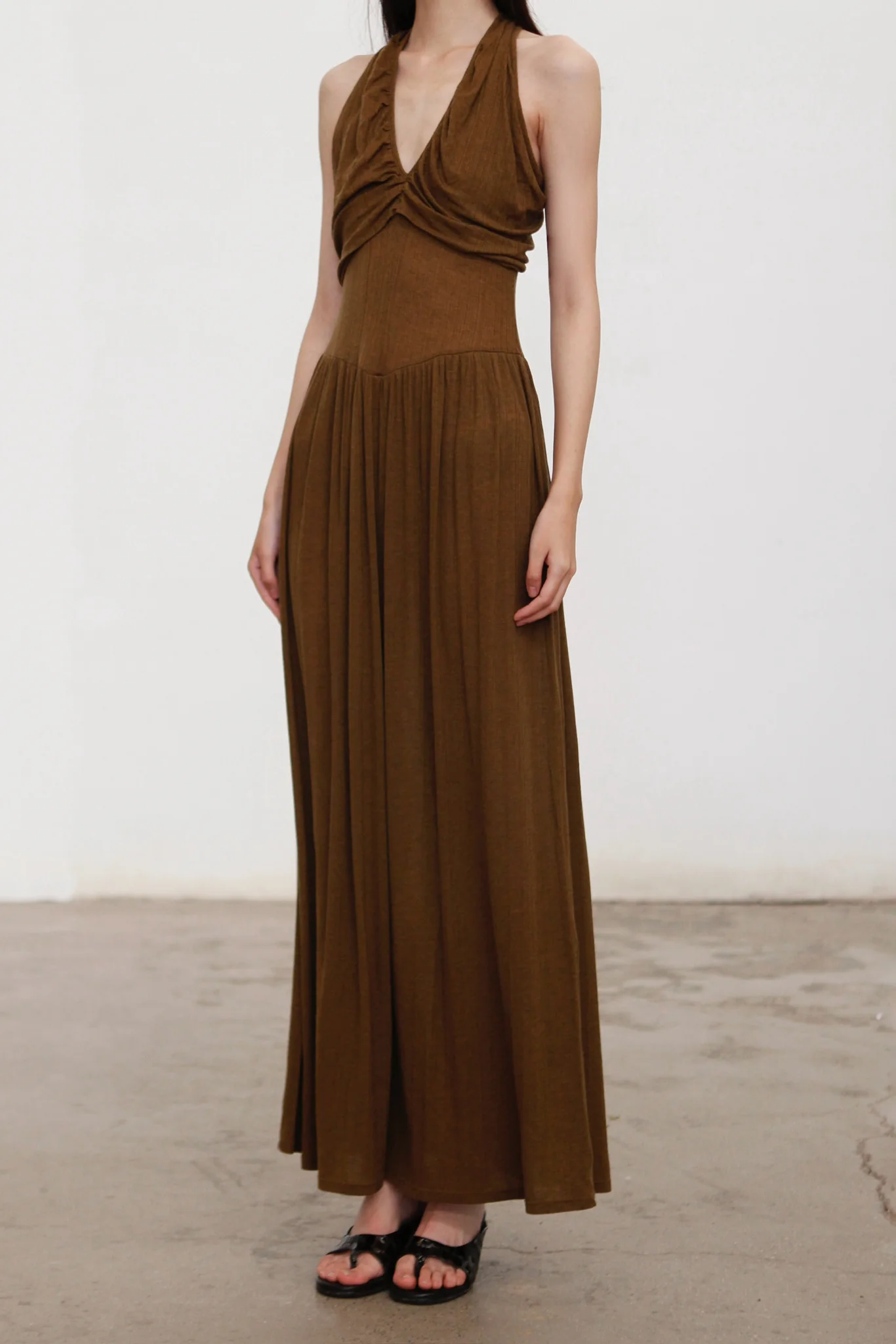 OUDE WAAG 26 Early Spring V-neck draped ribbed dress OW-26RS-DS03T2-GR540 Olive Green - Image 2