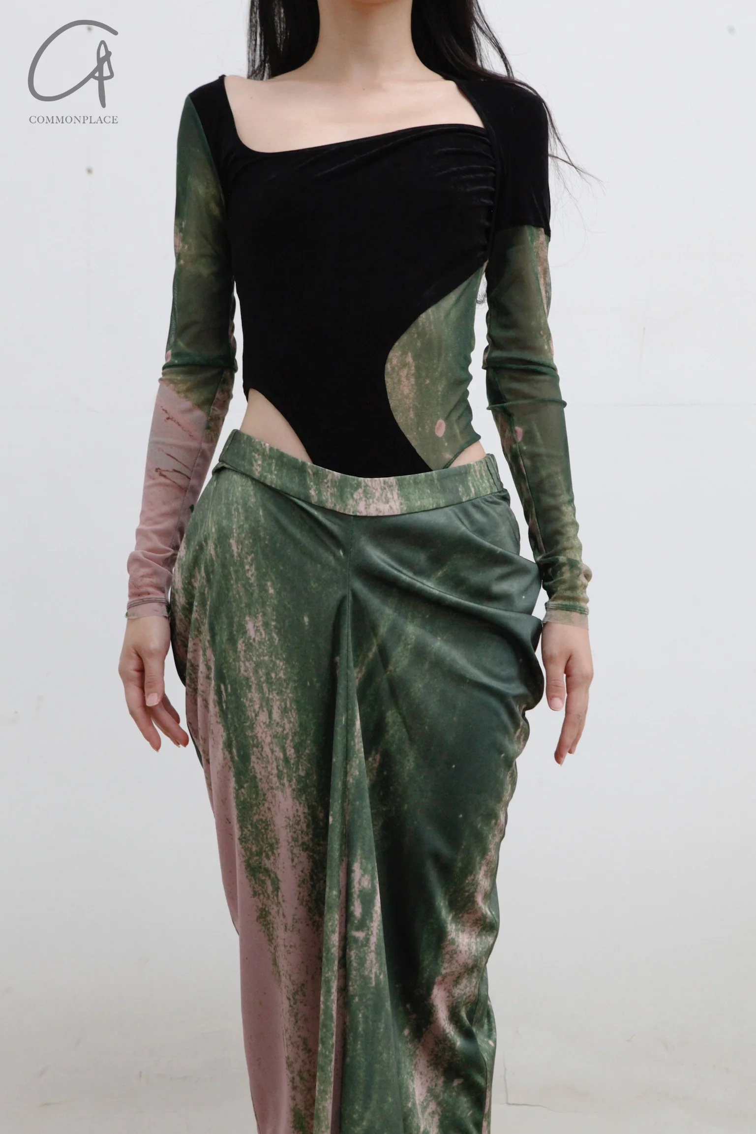 OUDE WAAG Draped Back Slit Print Skirt OW-22AW-SK03 Green Pink Print - Image 14