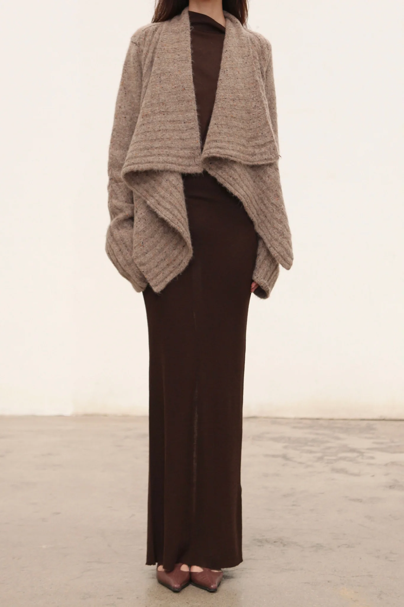 OUDE WAAG Fall/Winter 2025 Chunky Ribbed Knit Cardigan OW-OW-25AW-KT10A2GY830-KWH Mineral Grey - Image 2