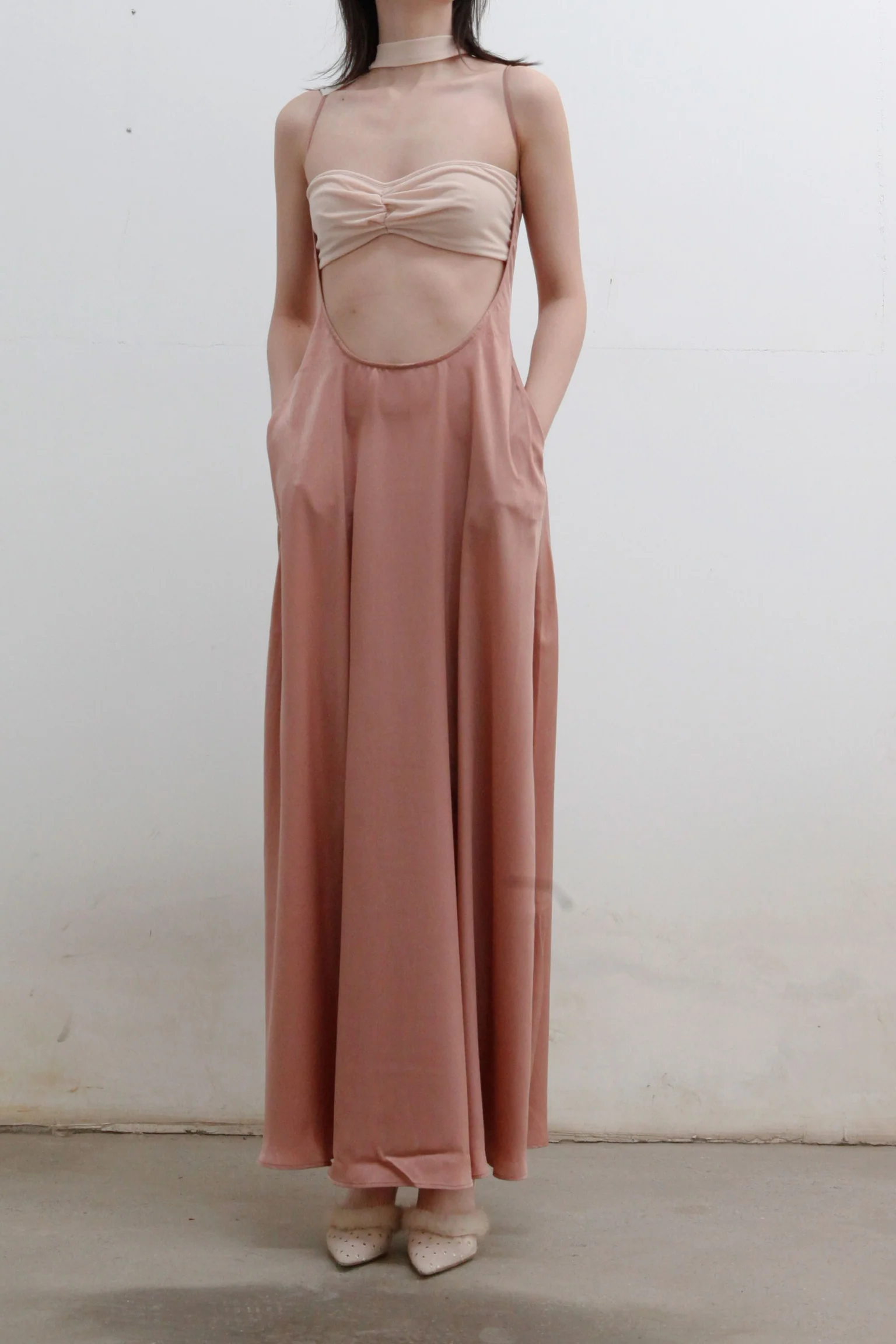 OUDE WAAG halterneck pleated tube top OW-22SS-AS07 nude - Image 6
