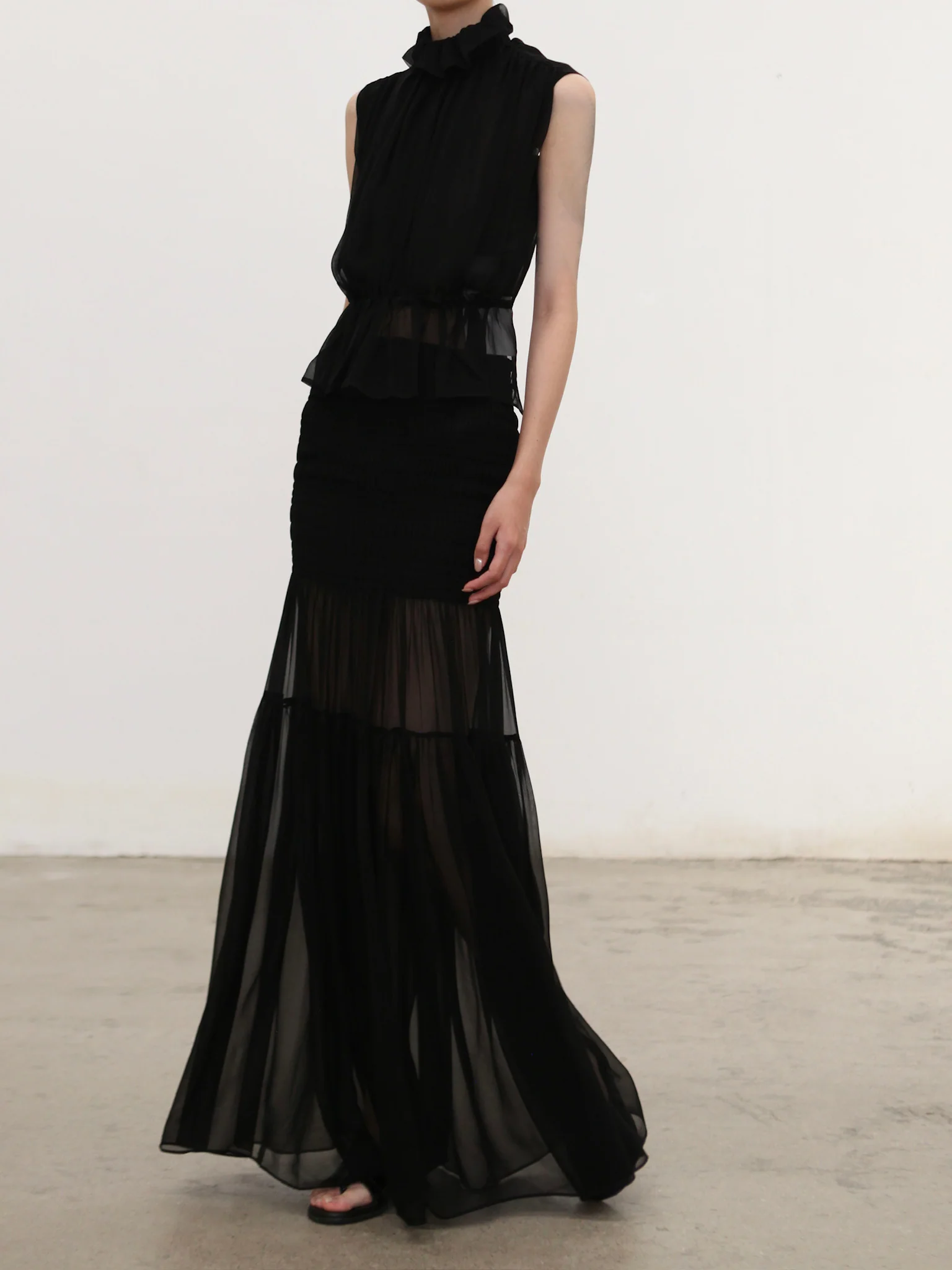 OUDE WAAG High Neck Shirred Halter Vest OW-OW-25SS-TP02-HEI (BL900 Black) (OW-25SS-TP02 OW-25PF-TP03) - Image 3