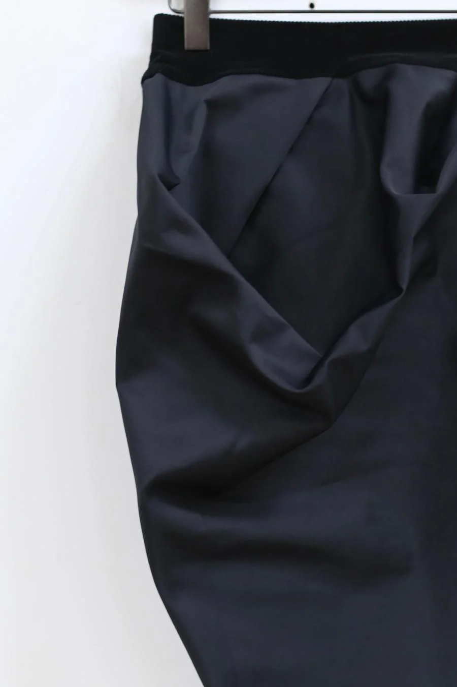 OUDE WAAG panelled sculpted skirt OW-22AW-SK10 black - Image 4