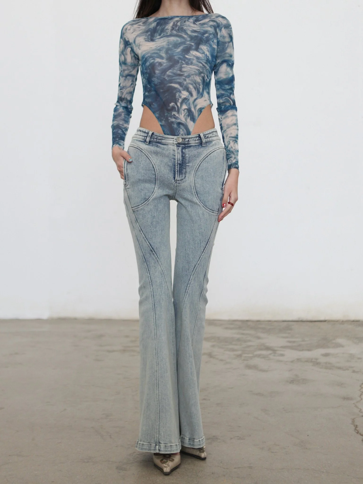 OUDE WAAG Spring/Summer 2026 Off-Shoulder Mesh Printed Jumpsuit OW-OW-26SS-BD05-LBYH BU061 BLUE/WHITE PRINT - Image 9