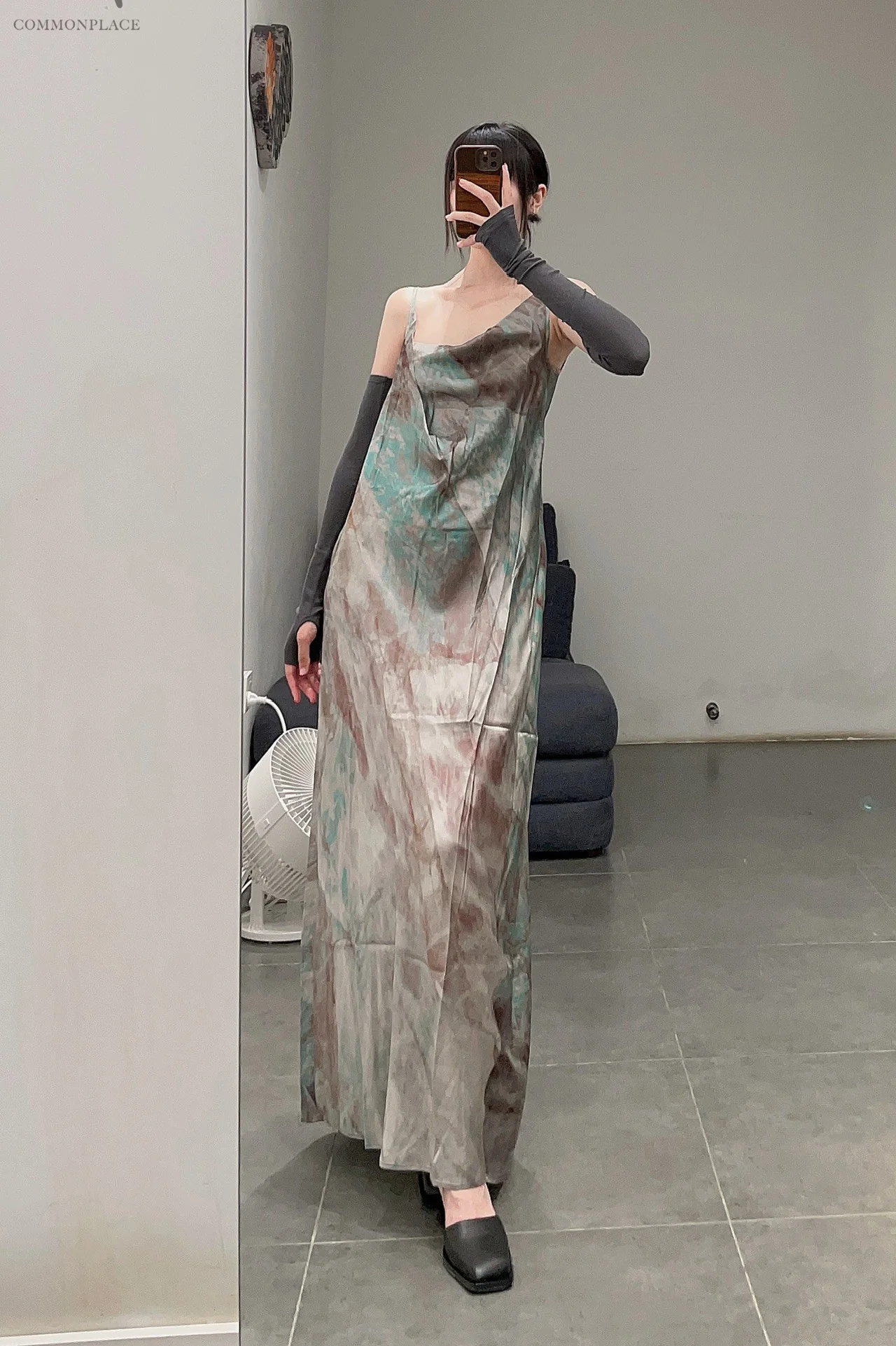 OUDE WAAG Swing collar and backless printed dress OW-23AW-DS05P2BU062 blue and pink print (OW-23AW-DS05) - Image 15