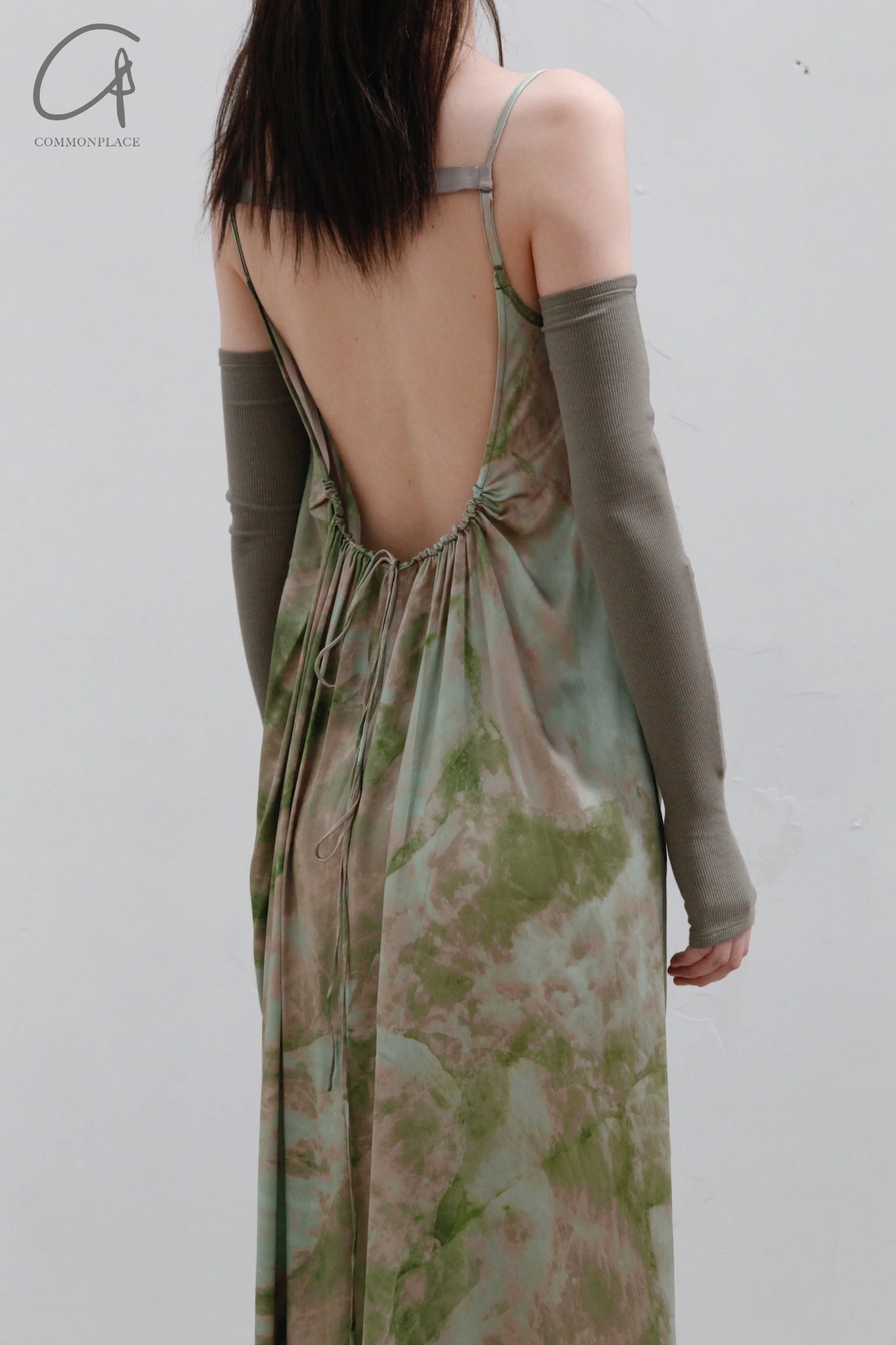 OUDE WAAG Swing Neck Open Back Print Dress OW-23AW-DS05P2GR052 Green Pink Print (OW-23AW-DS05) - Image 2