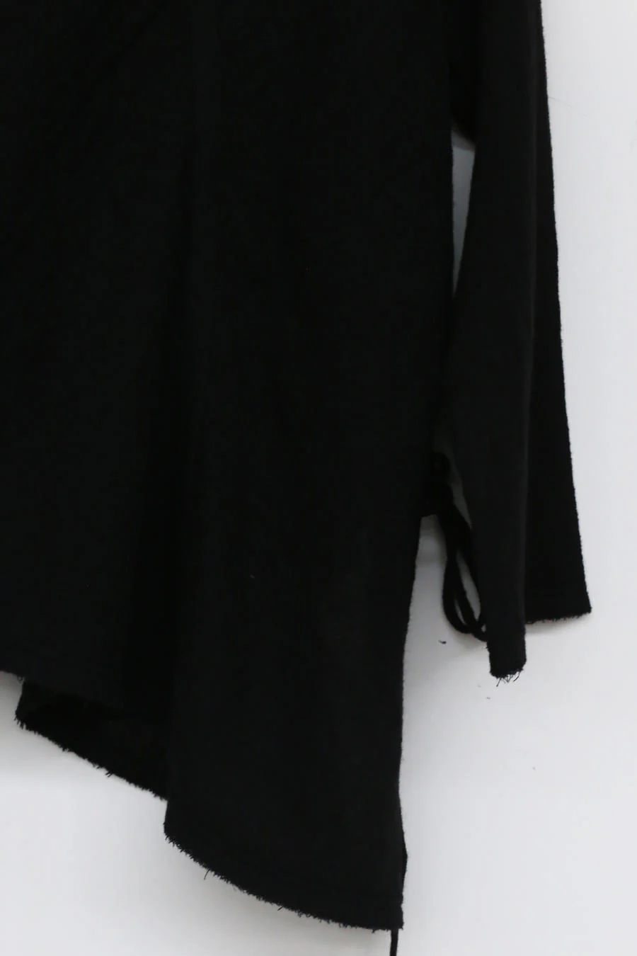 OUDE WAAG Thin Wool Asymmetrical Top OW-21AW-TP03 Black - Image 8