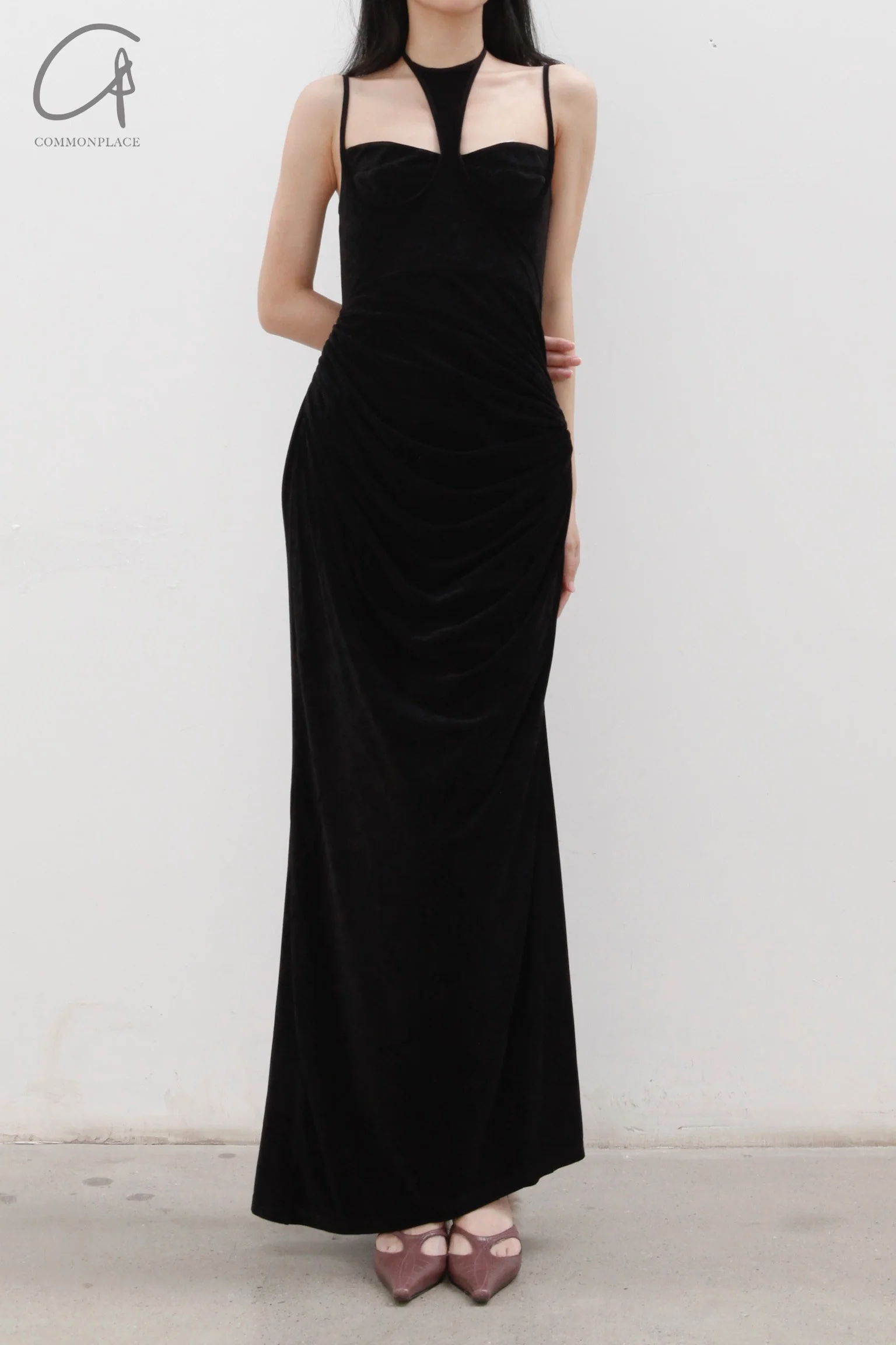 OUDE WAAG velvet halterneck drape print dress OW-22AW-DS03 black - Image 4